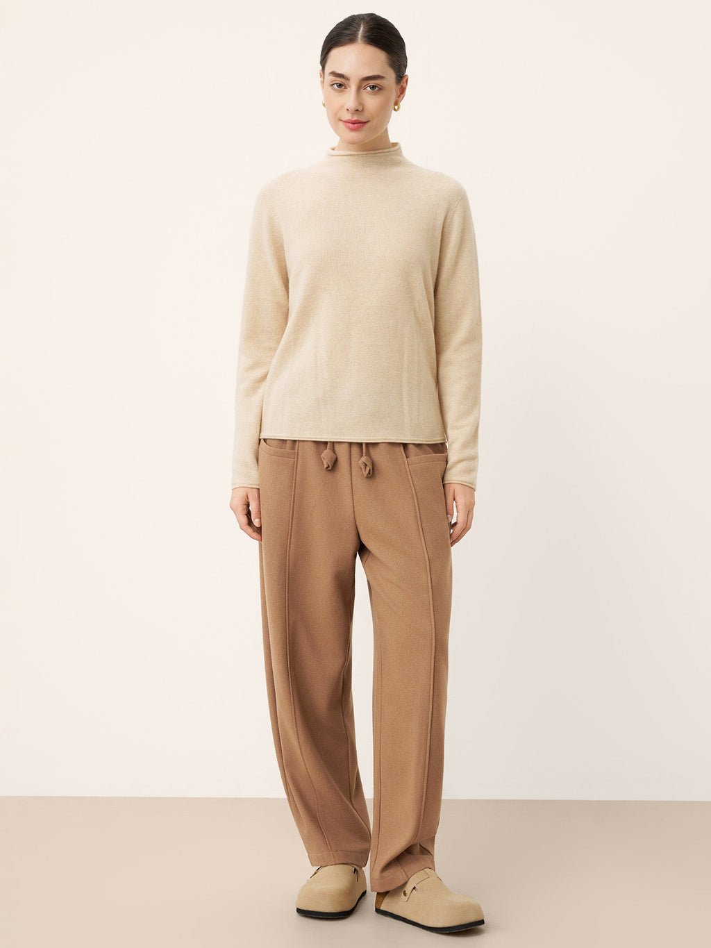 LINTICO Wool Drawstring Patch Pocket Pants PRISCILLA — detail shot 6