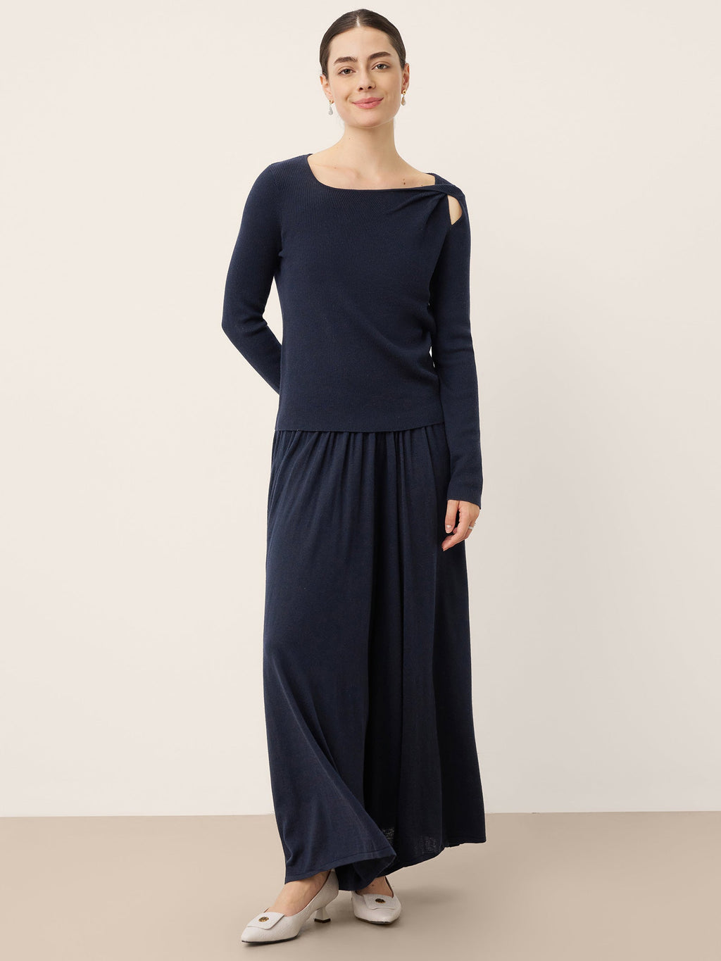 LINTICO Merino Wool Knot Detail Asymmetric Cutout Top QUINNLEY — detail shot 8