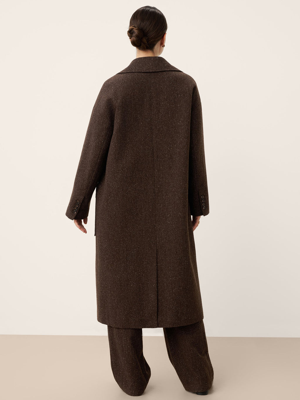 LINTICO Wool Silk Double-Breasted Lapel Coat SAPPHIRE — LINTICO branding close-up