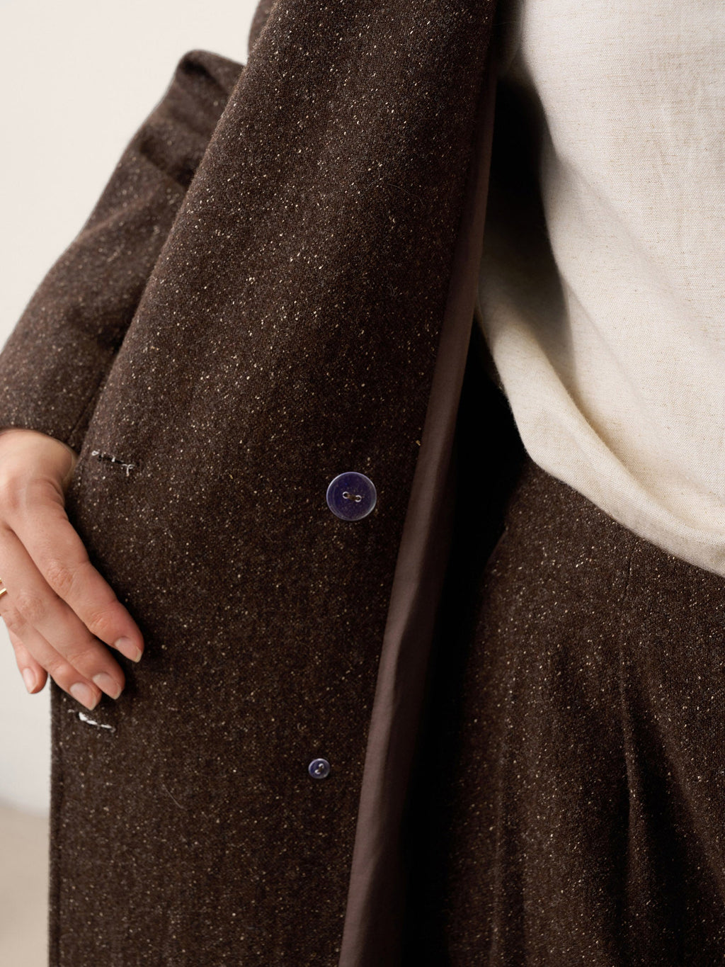 LINTICO Wool Silk Double-Breasted Lapel Coat SAPPHIRE — detail shot 6