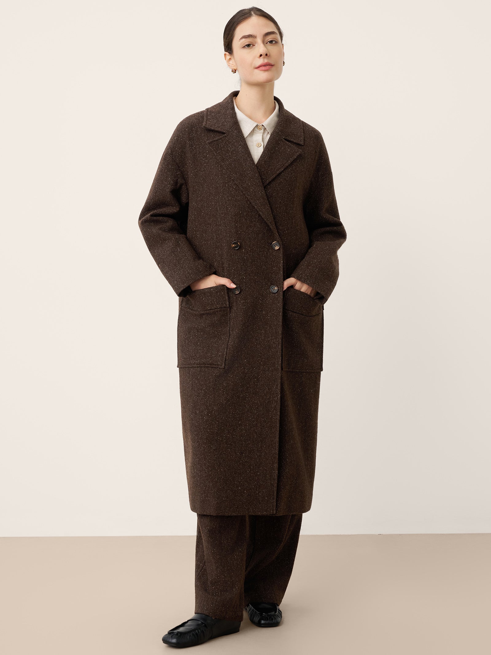 LINTICO Wool Silk Double-Breasted Lapel Coat SAPPHIRE — construction detail