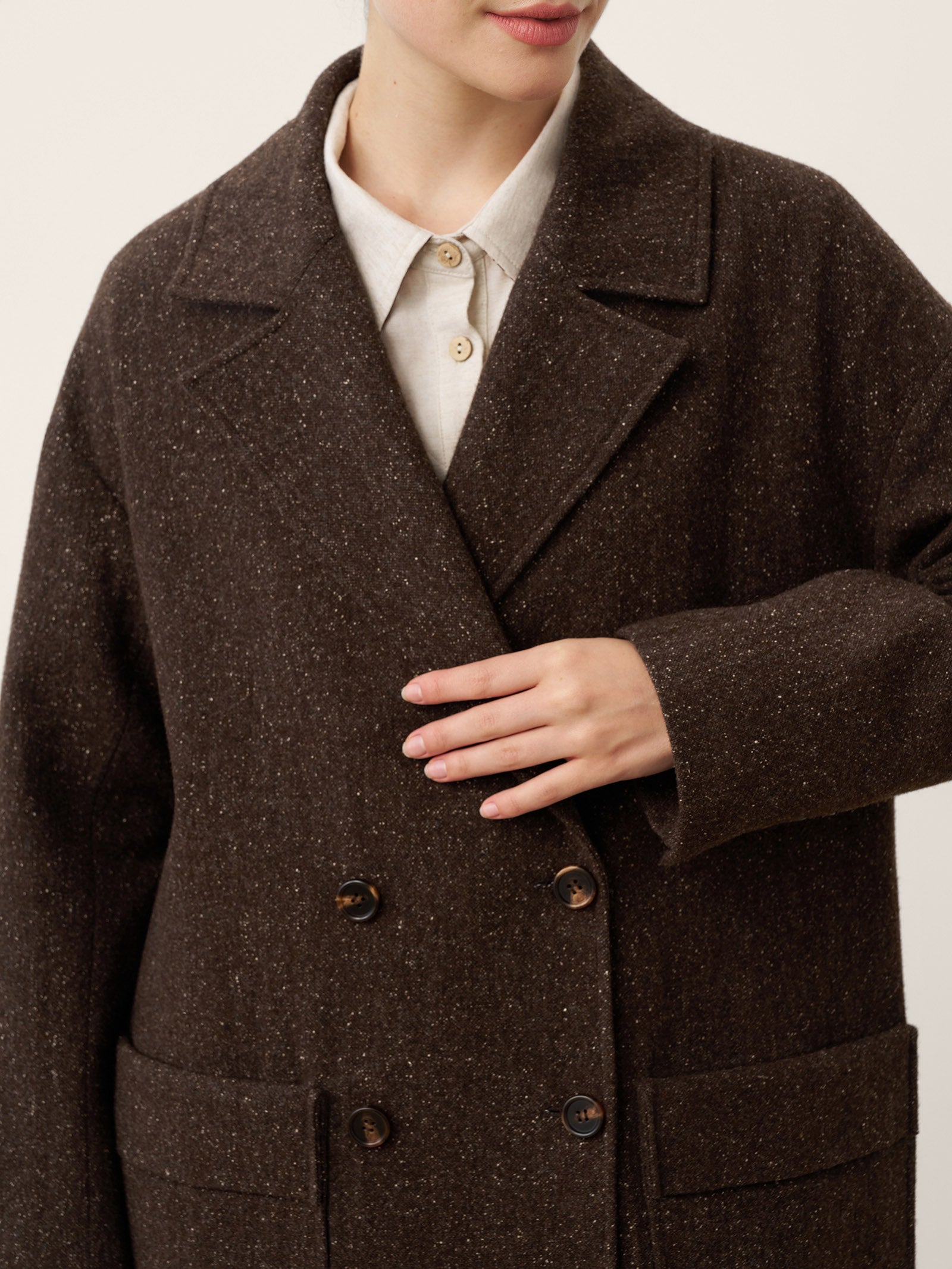 LINTICO Wool Silk Double-Breasted Lapel Coat SAPPHIRE — detail shot 7