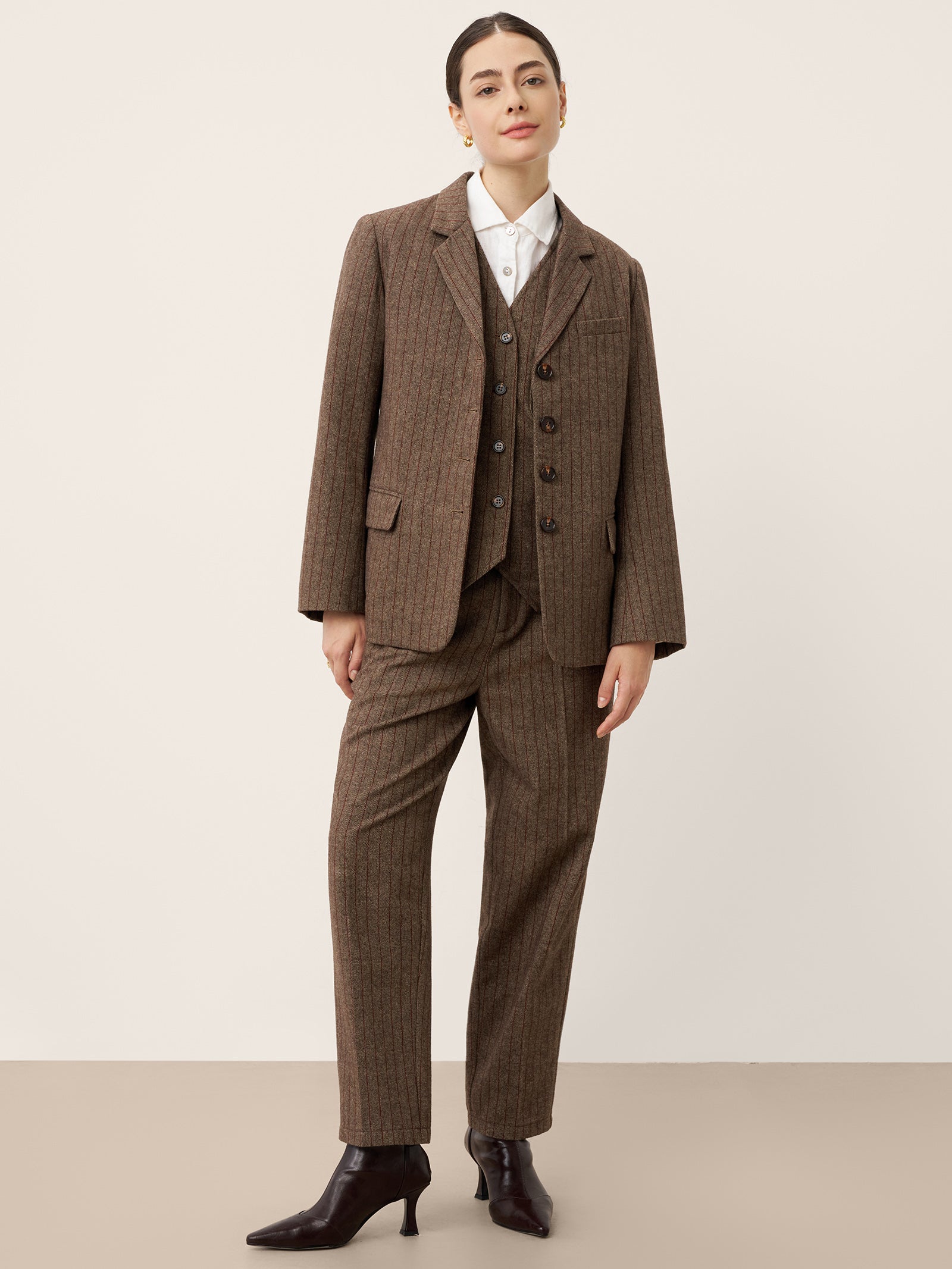 LINTICO LINTICO Wool Striped Notched Lapel Suit Blazer DAPHNE — LINTICO branding close-up