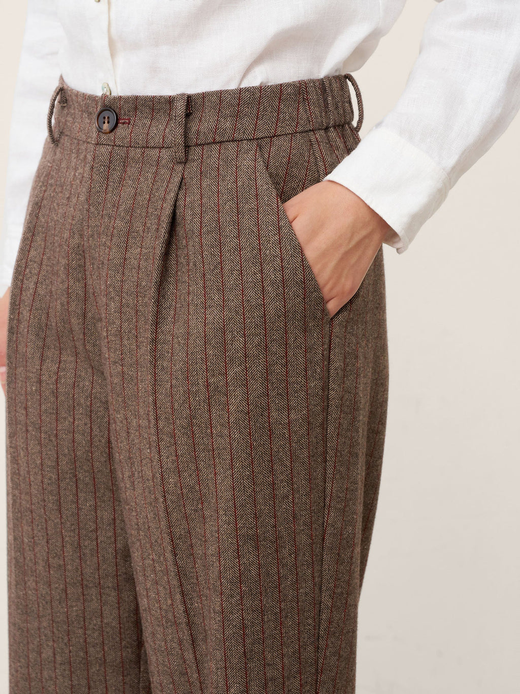 LINTICO LINTICO Wool Striped Tapered Tailored Trousers CASSIOPEIA — lifestyle worn / used context