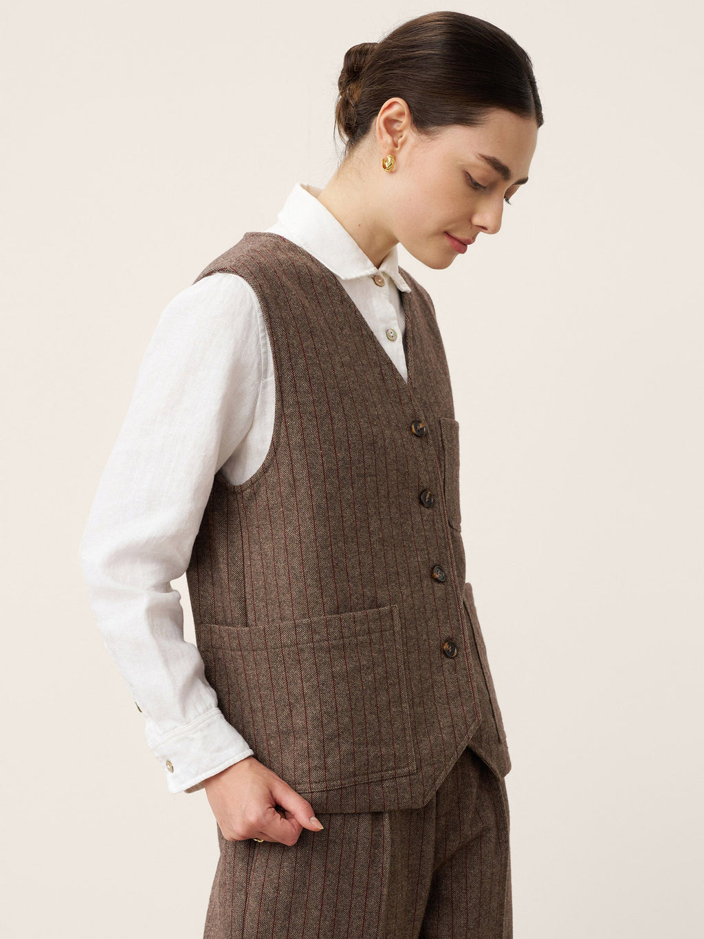 LINTICO LINTICO Wool Striped V-Neck Button-Detail Vest ELUNED — construction detail