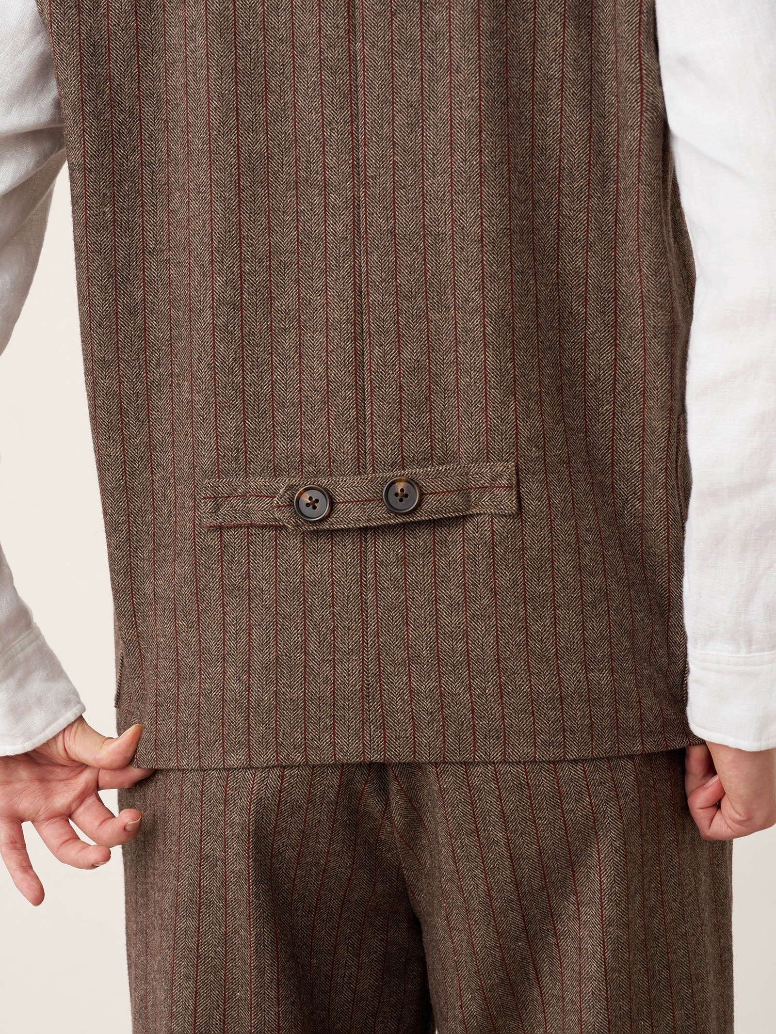 LINTICO LINTICO Wool Striped V-Neck Button-Detail Vest ELUNED — detail shot 8