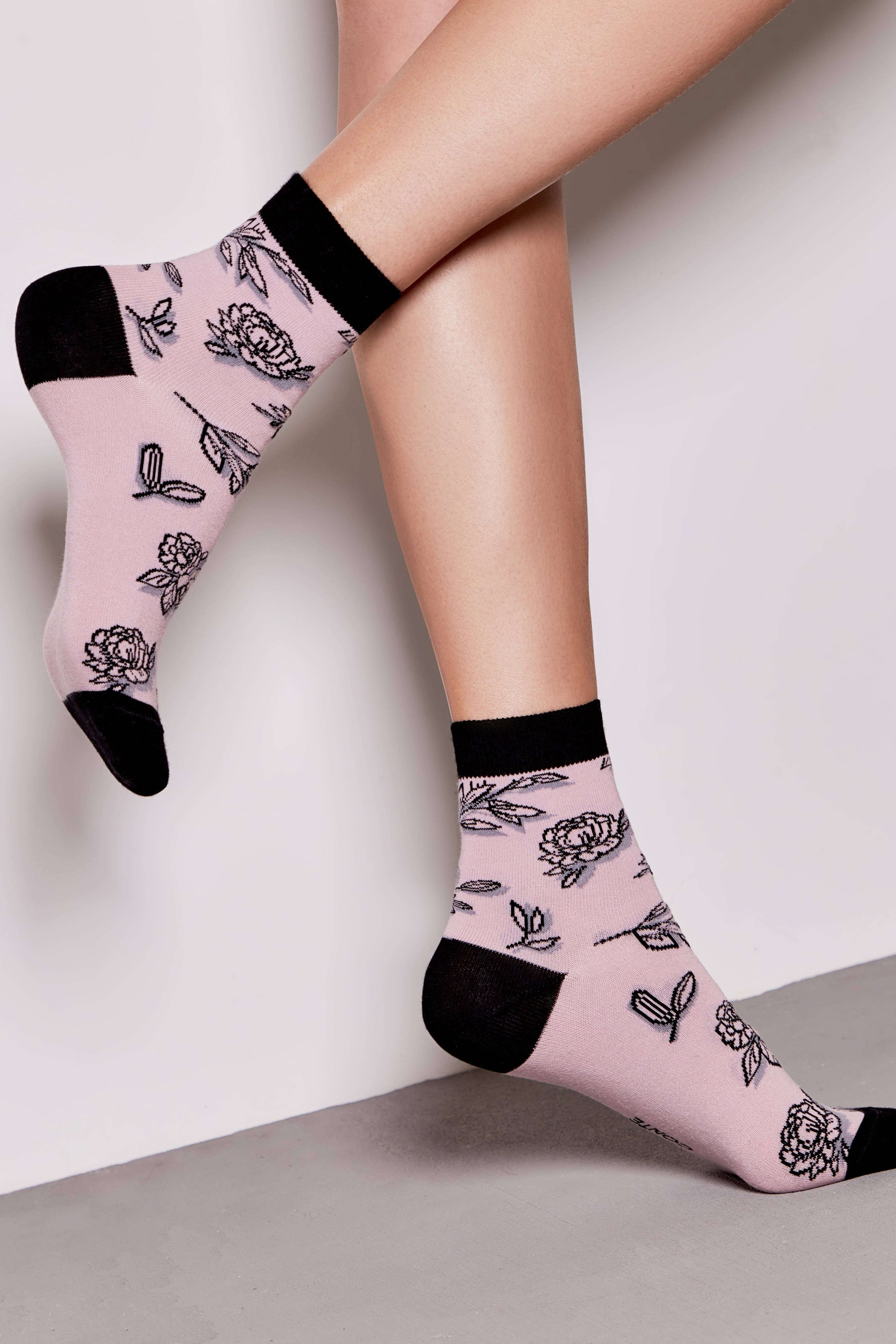 TheRanok.com Conte Cotton Socks Classic - 435 Flowers With Shadow — main product shot