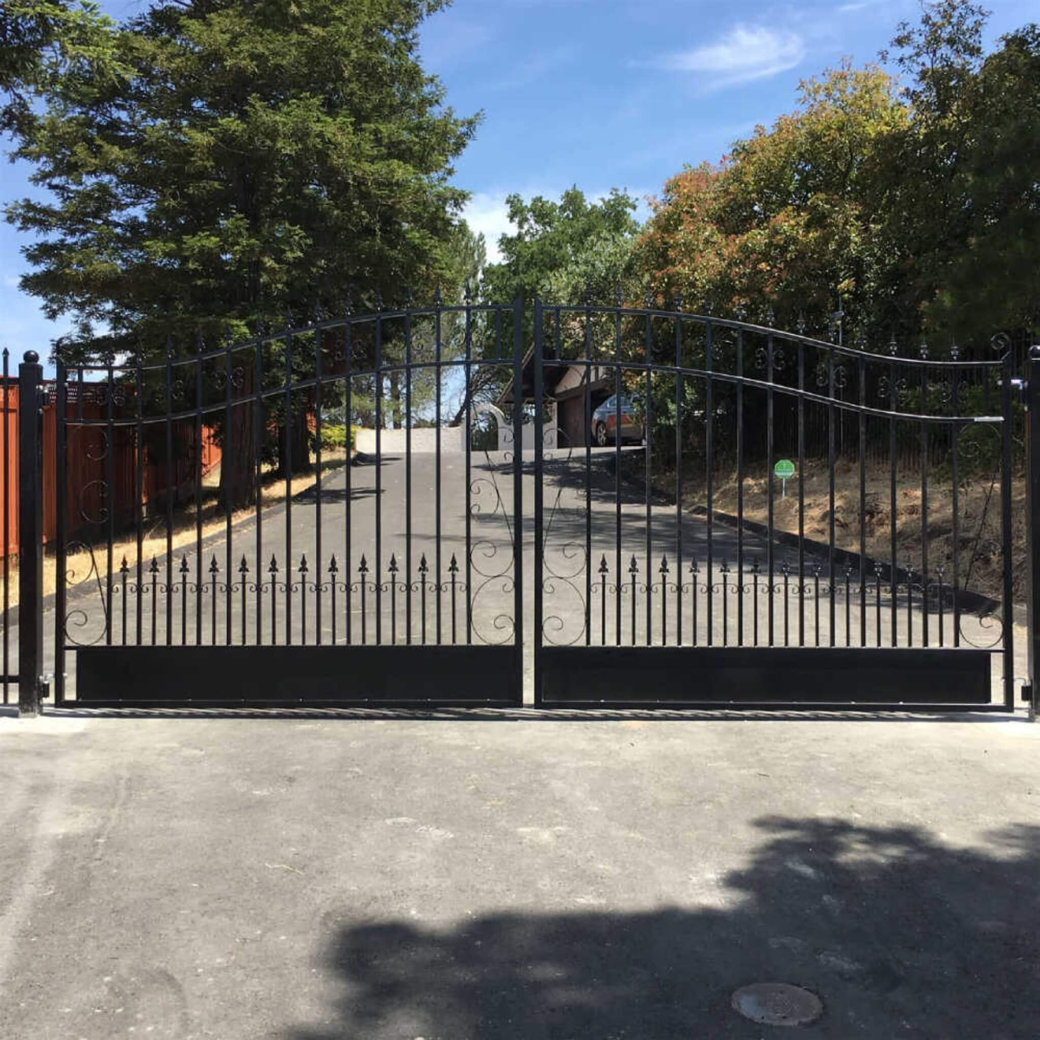 [12-18FT] Heavy-Duty Venice-Style Steel Dual-Swing Driveway Gate (SAK68025) – SAKSBY WHOLESALE, view 7