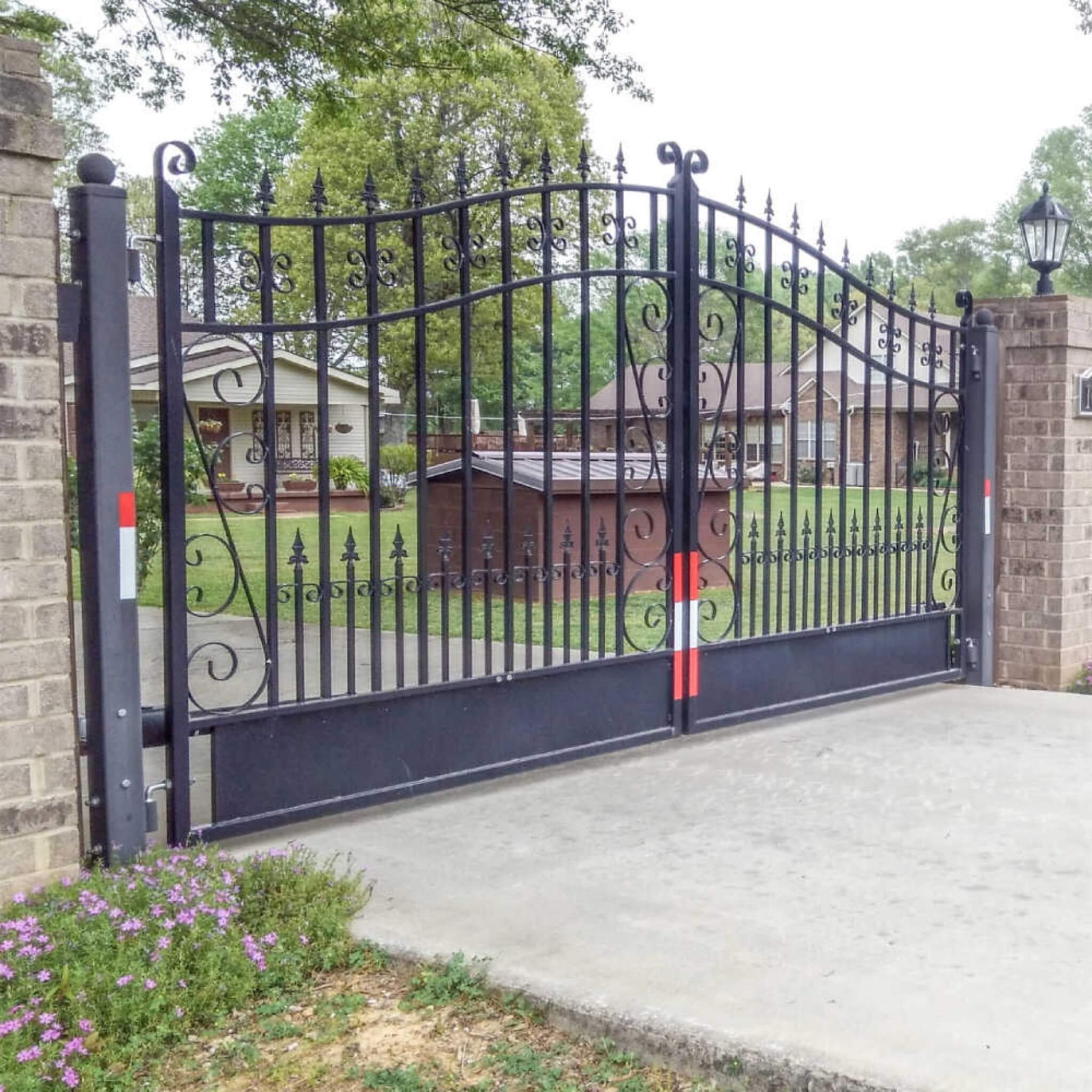[12-18FT] Heavy-Duty Venice-Style Steel Dual-Swing Driveway Gate (SAK68025) – SAKSBY WHOLESALE, view 12