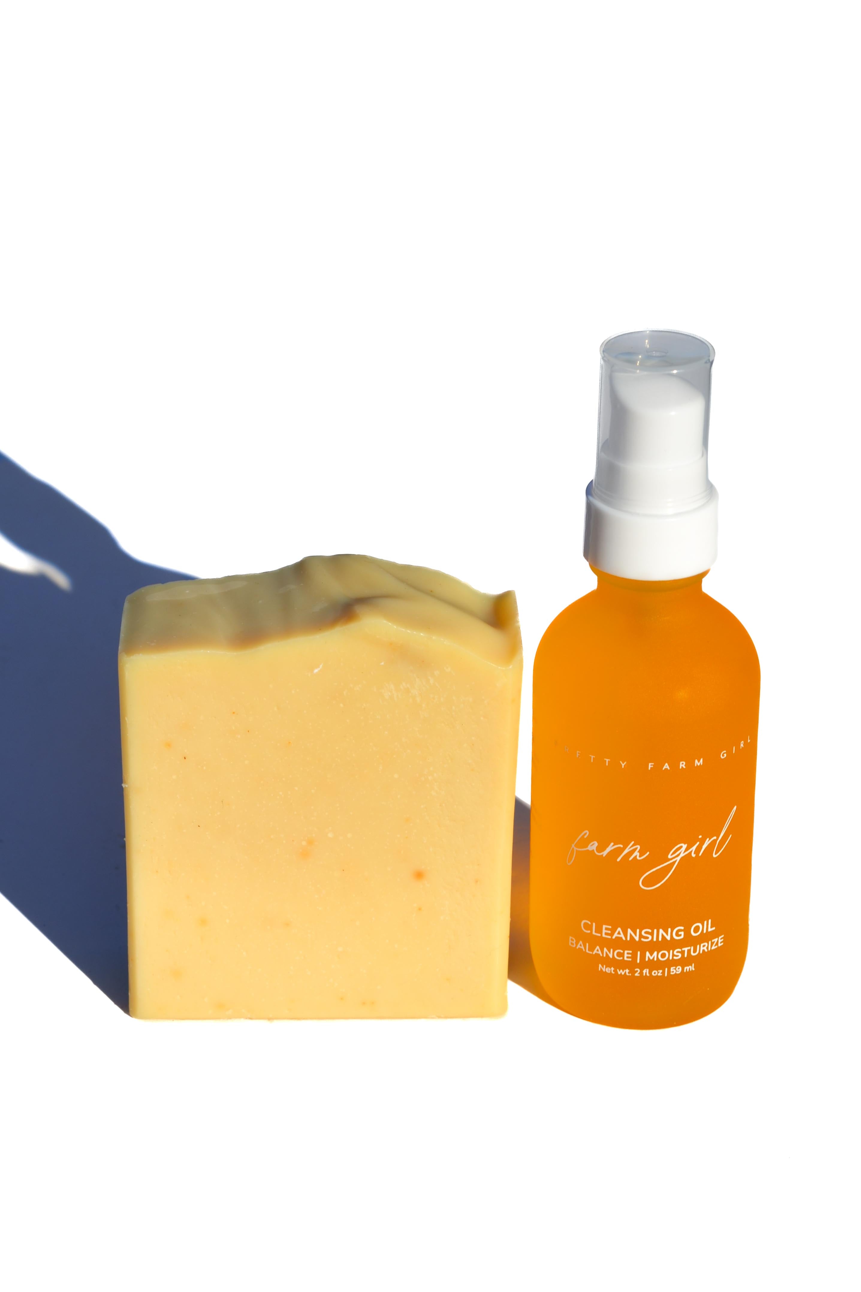 Pretty farm girl Double Cleansing Kit: Anti-Aging — side view
