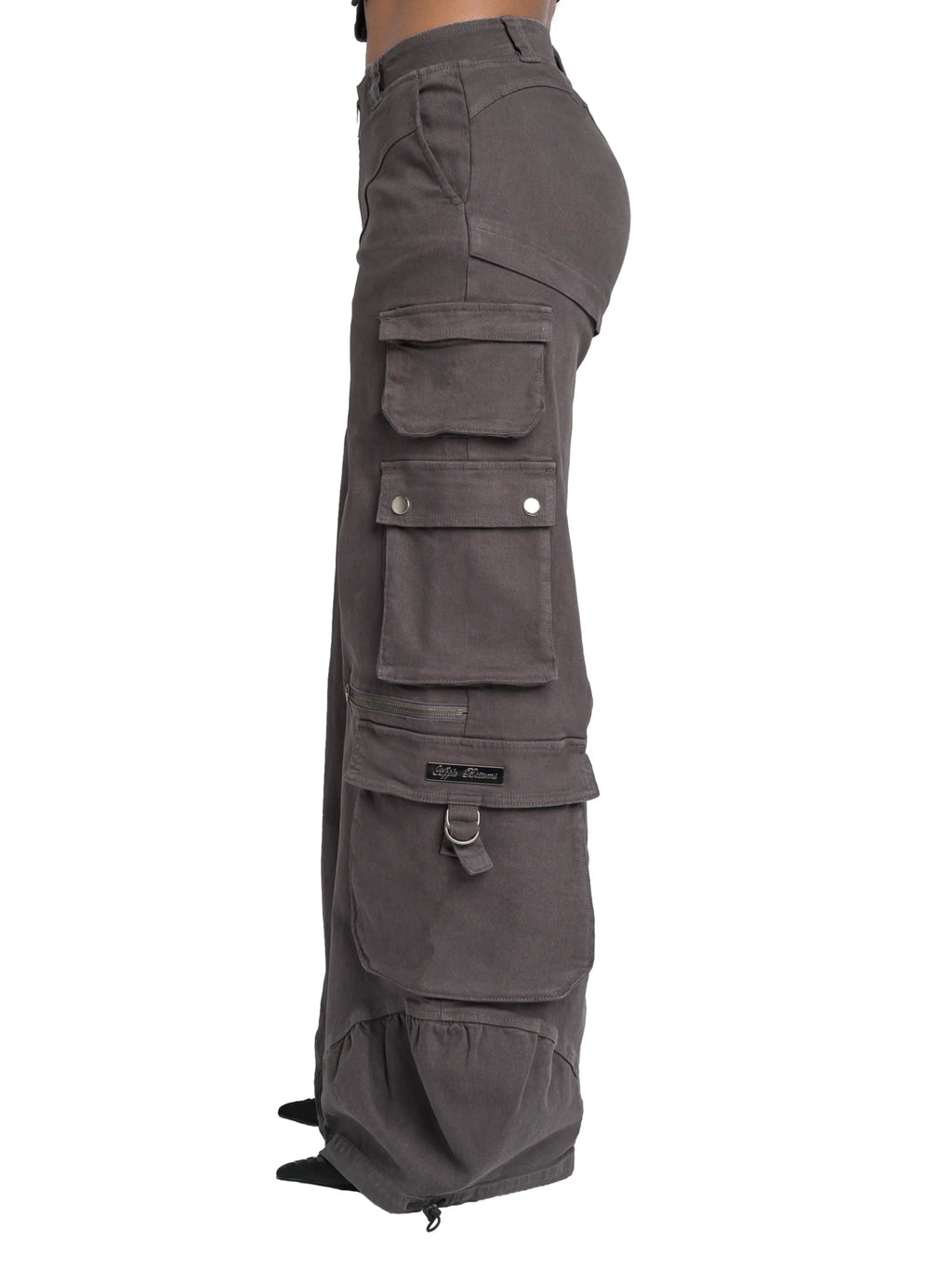 Apple Bottom Jeans Low-Rise Twill Cargo Pant — detail view