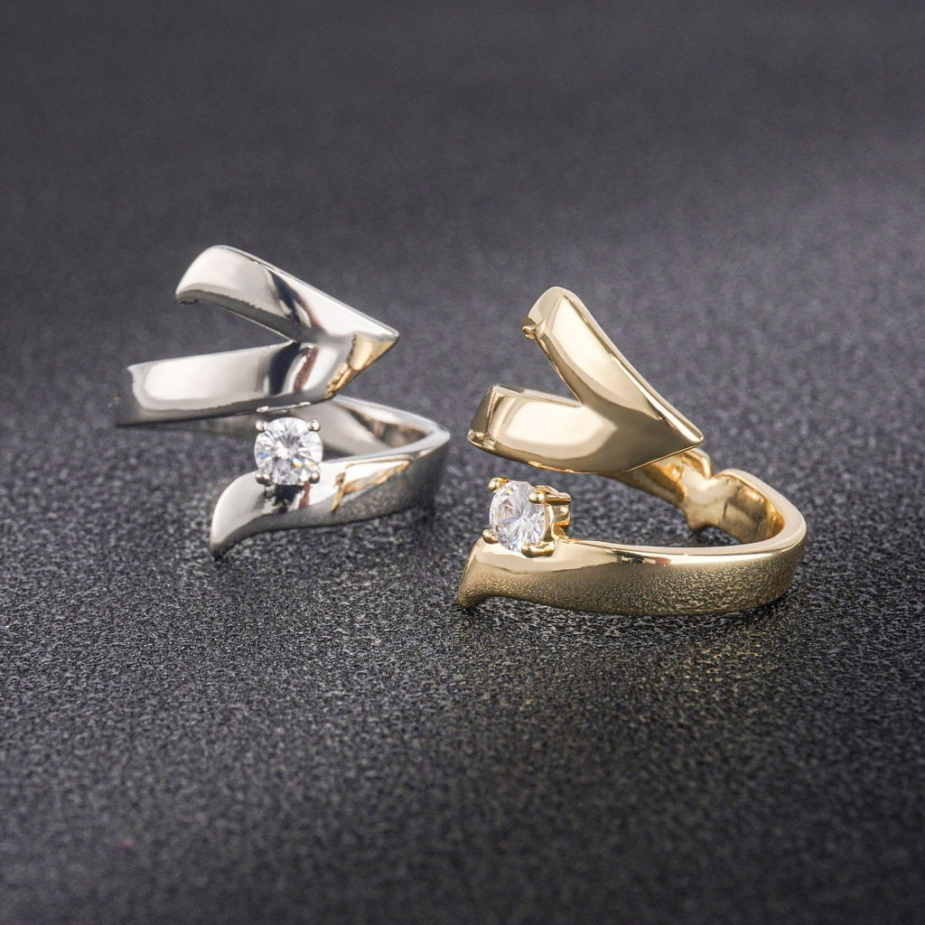 Mariam's Collection Artisan Asymmetric Diamond Ring Edgy Glamour for Standout Moments (MAC282) — construction detail