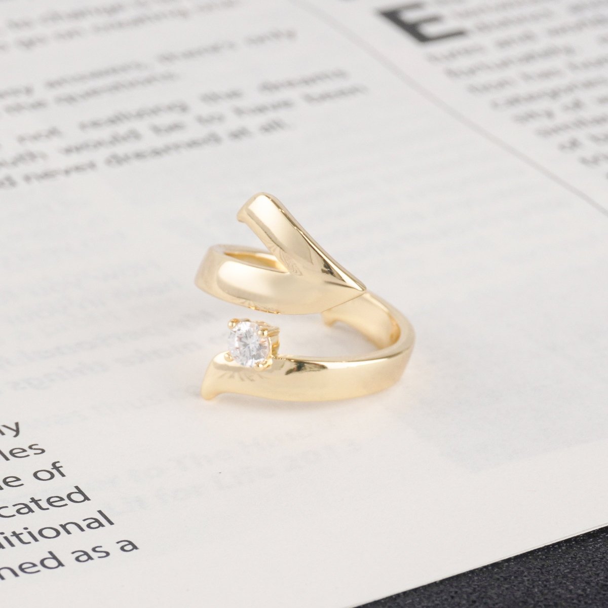 Mariam's Collection Artisan Asymmetric Diamond Ring Edgy Glamour for Standout Moments (MAC282) — detail shot 10