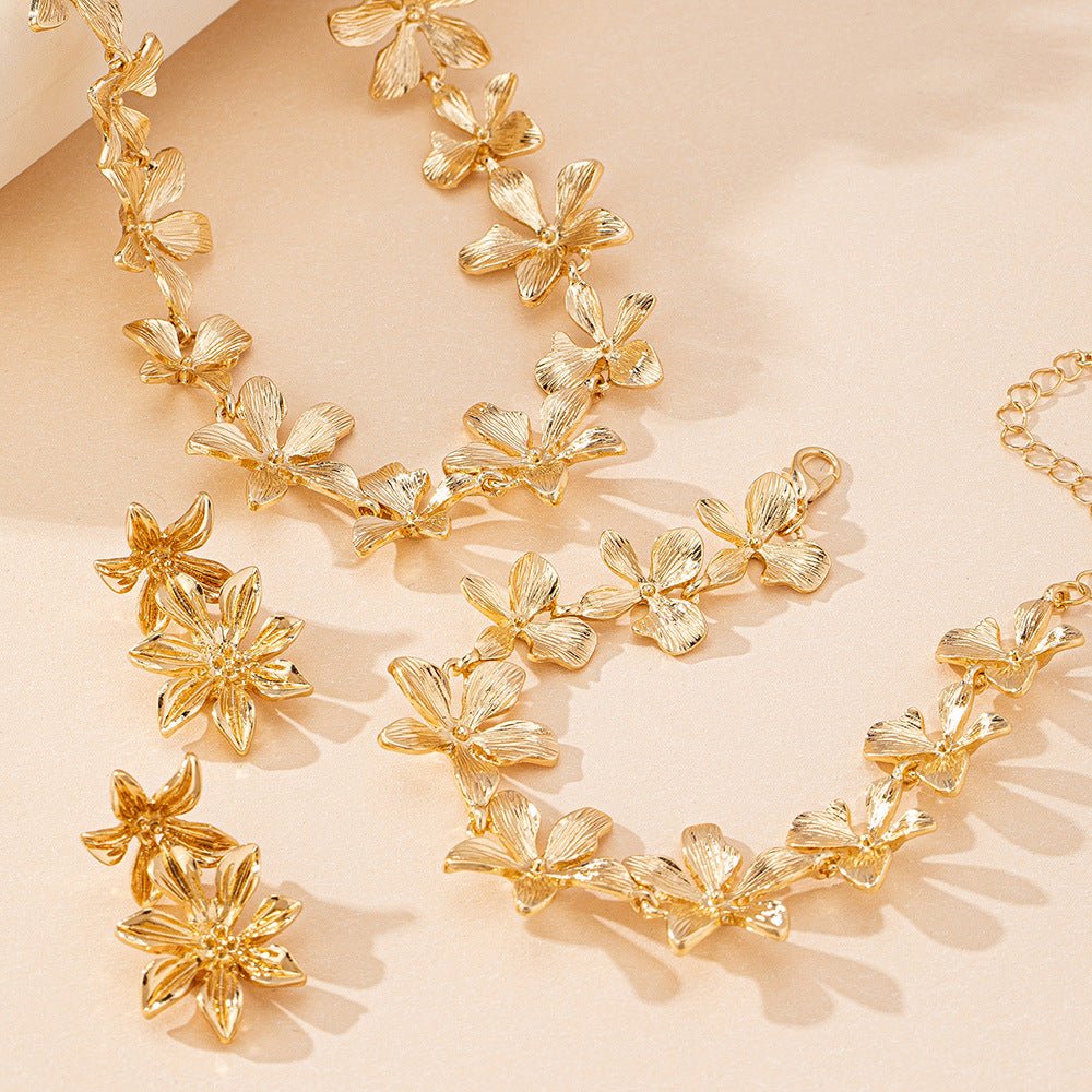 Mariam's Collection Artisan Floral Coordinating Jewelry Set (MAC326) — Mariam's Collection branding close-up