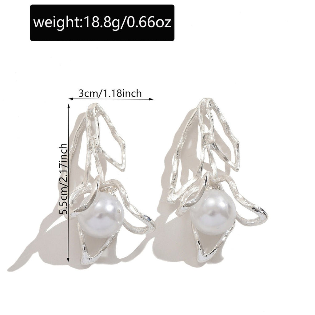 Mariam's Collection Artistic Asymmetric Pearl Drop Earrings (MAC325) — detail shot 9