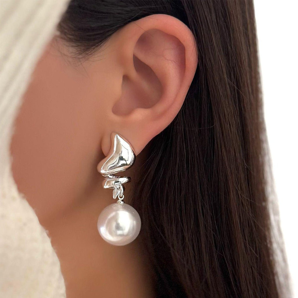 Mariam's Collection Artistic Asymmetric Pearl Drop Earrings (MAC325) — detail shot 10