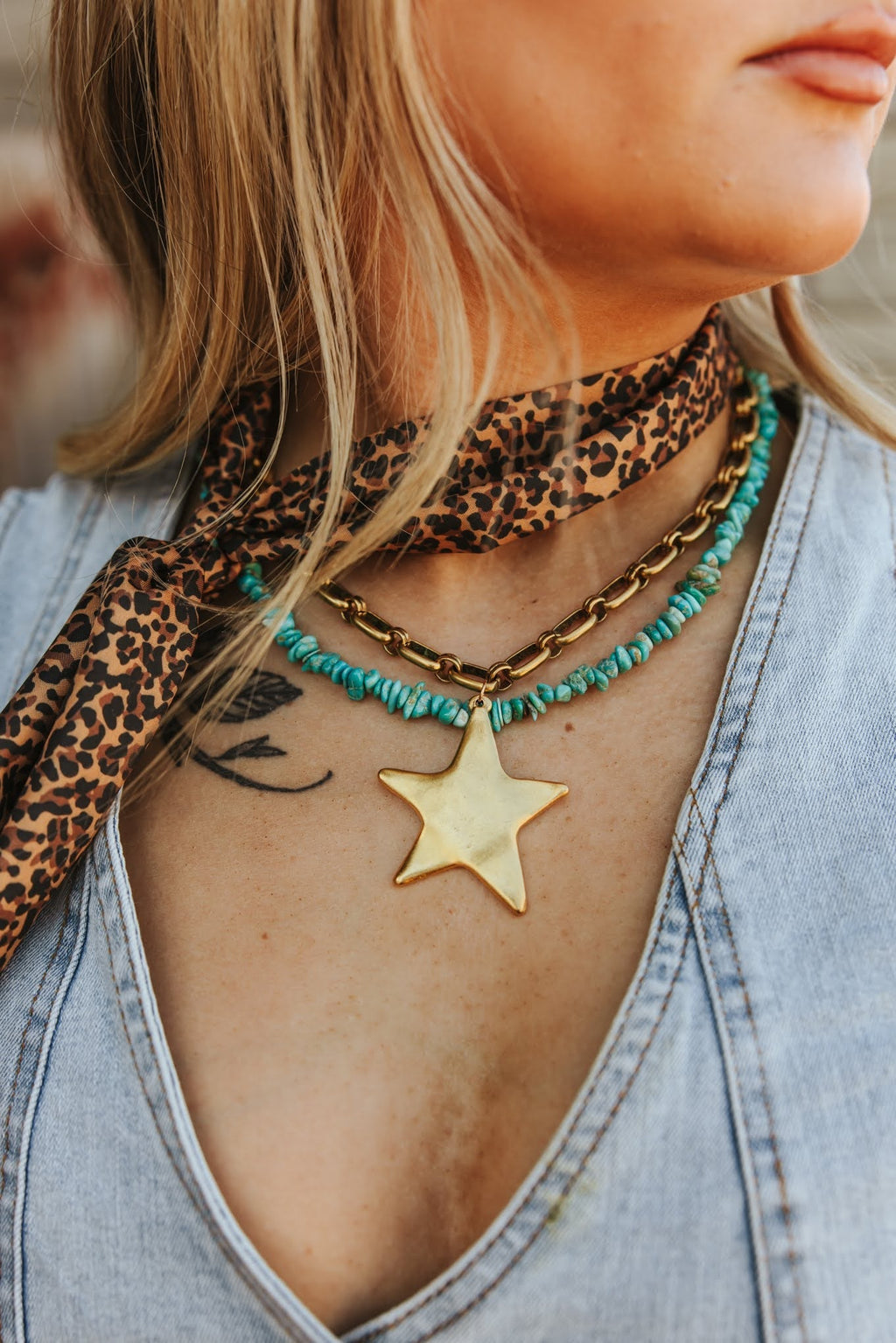 Wild Junkie Authentic Turquoise Chips Beaded Necklace — detail close-up