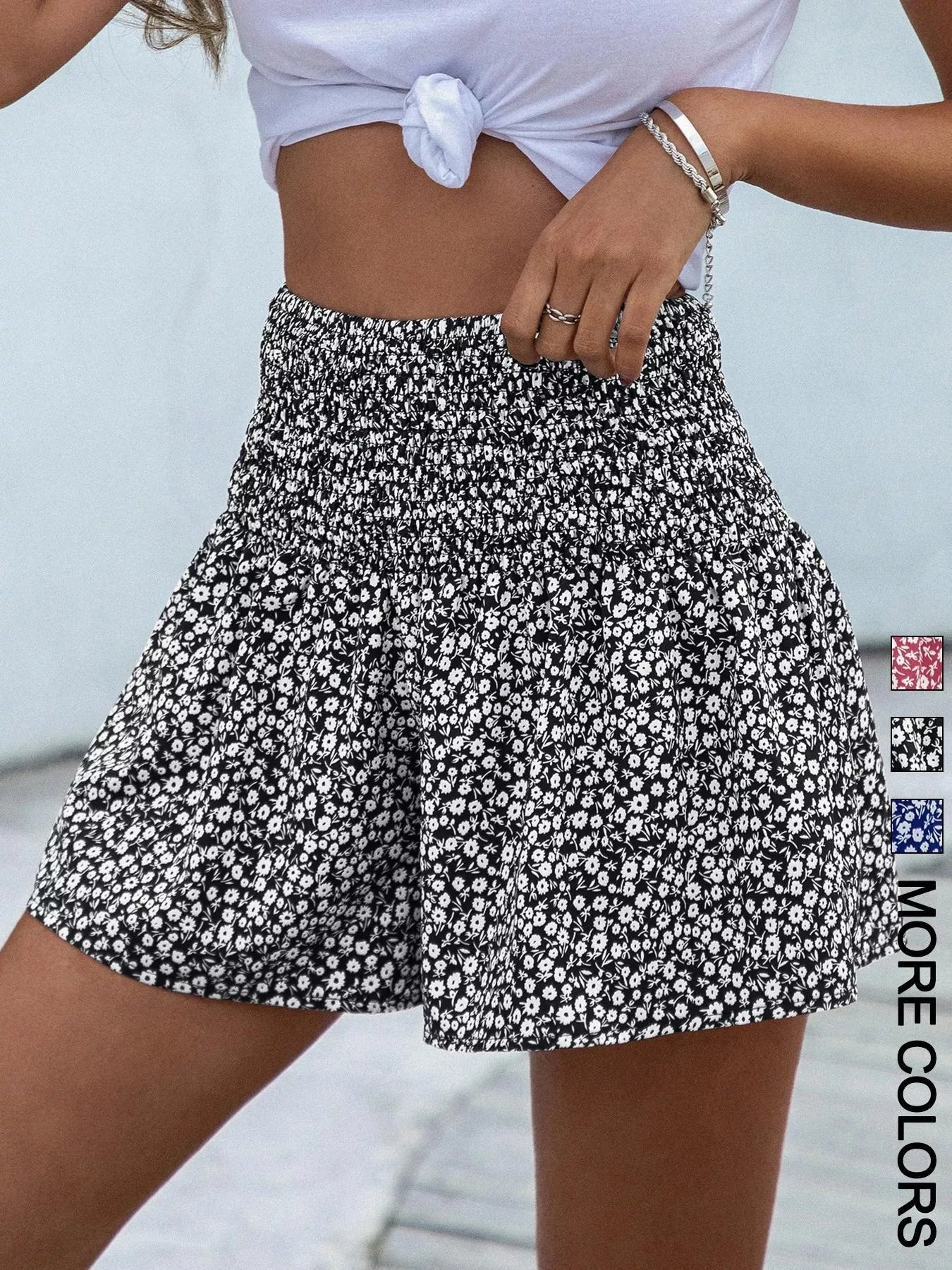 Floral Print Elastic Waist Shorts