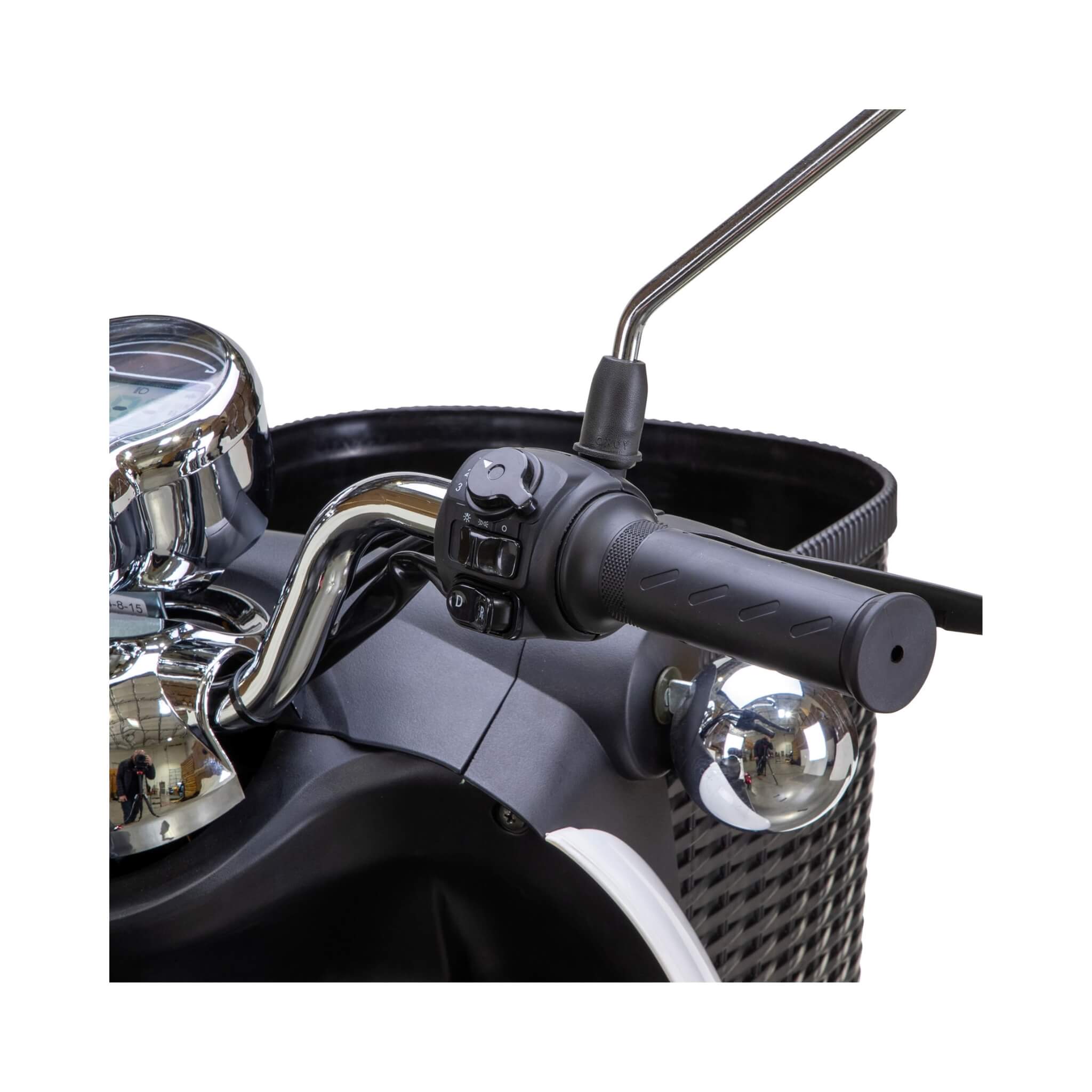 Bespoke Supreme Premium Electric Mobility Scooter With Electronic Speed Control, 400LBS (SAK19673) – SAKSBY WHOLESALE, view 2