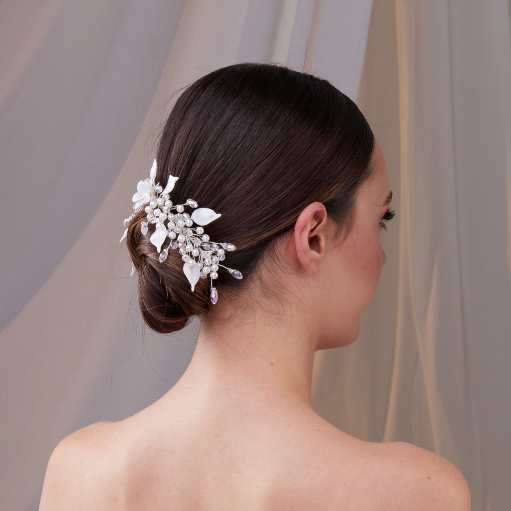 Elegant Resin Flower Hair Comb – Bridal Port, view 4