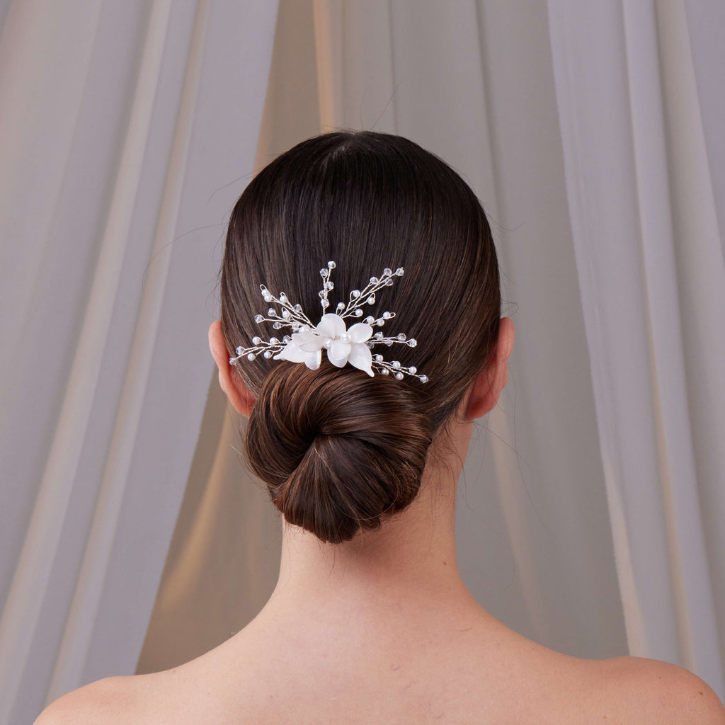 Elegant Resin Flower Wedding Hair Comb – Bridal Port