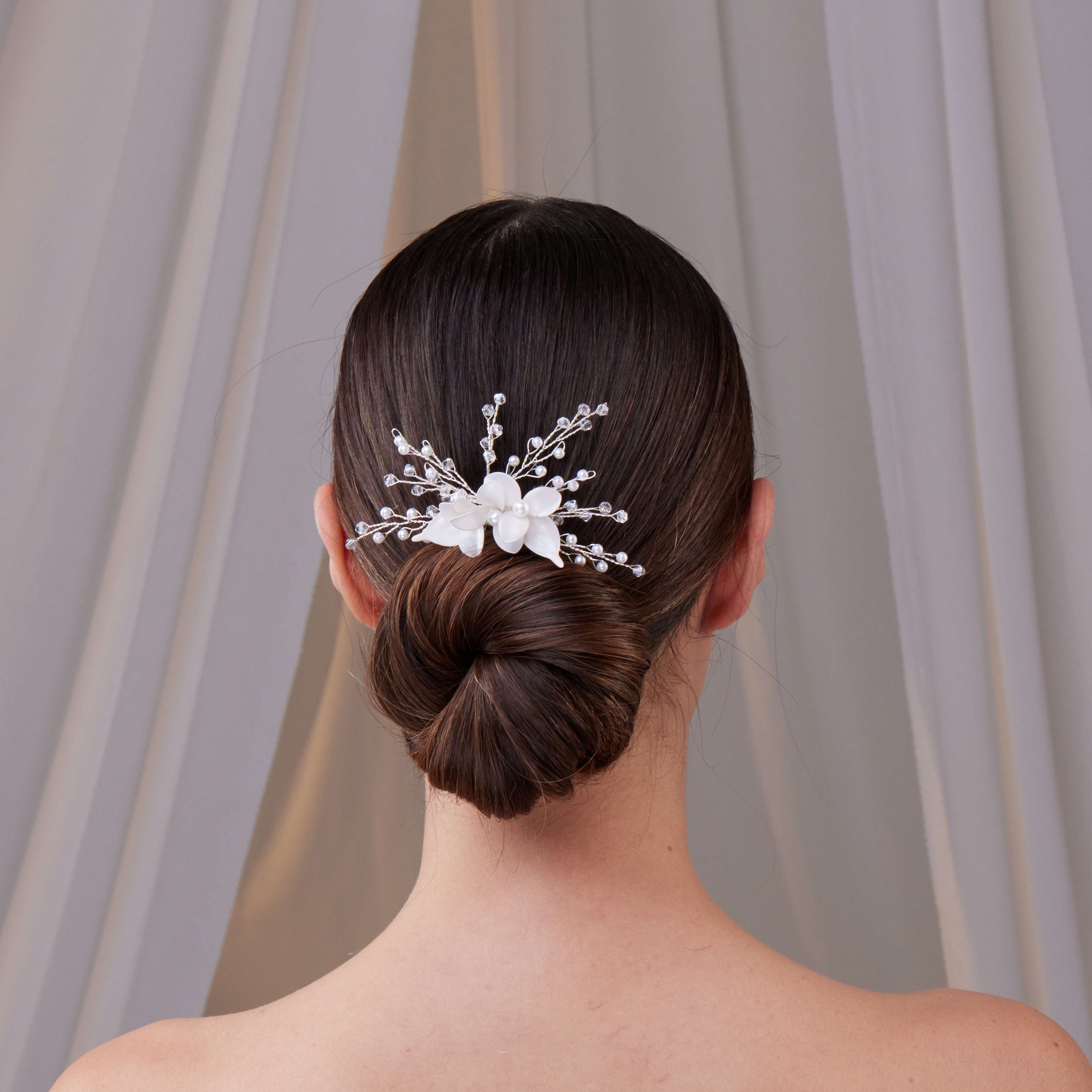 Elegant Resin Flower Wedding Hair Comb – Bridal Port