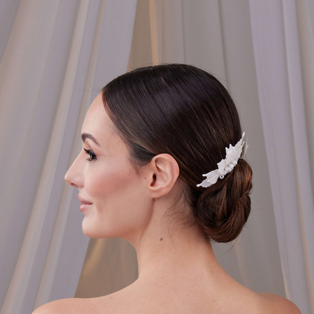 Two-Piece Resin Flower Wedding Hair Comb Set – Bridal Port, view 2