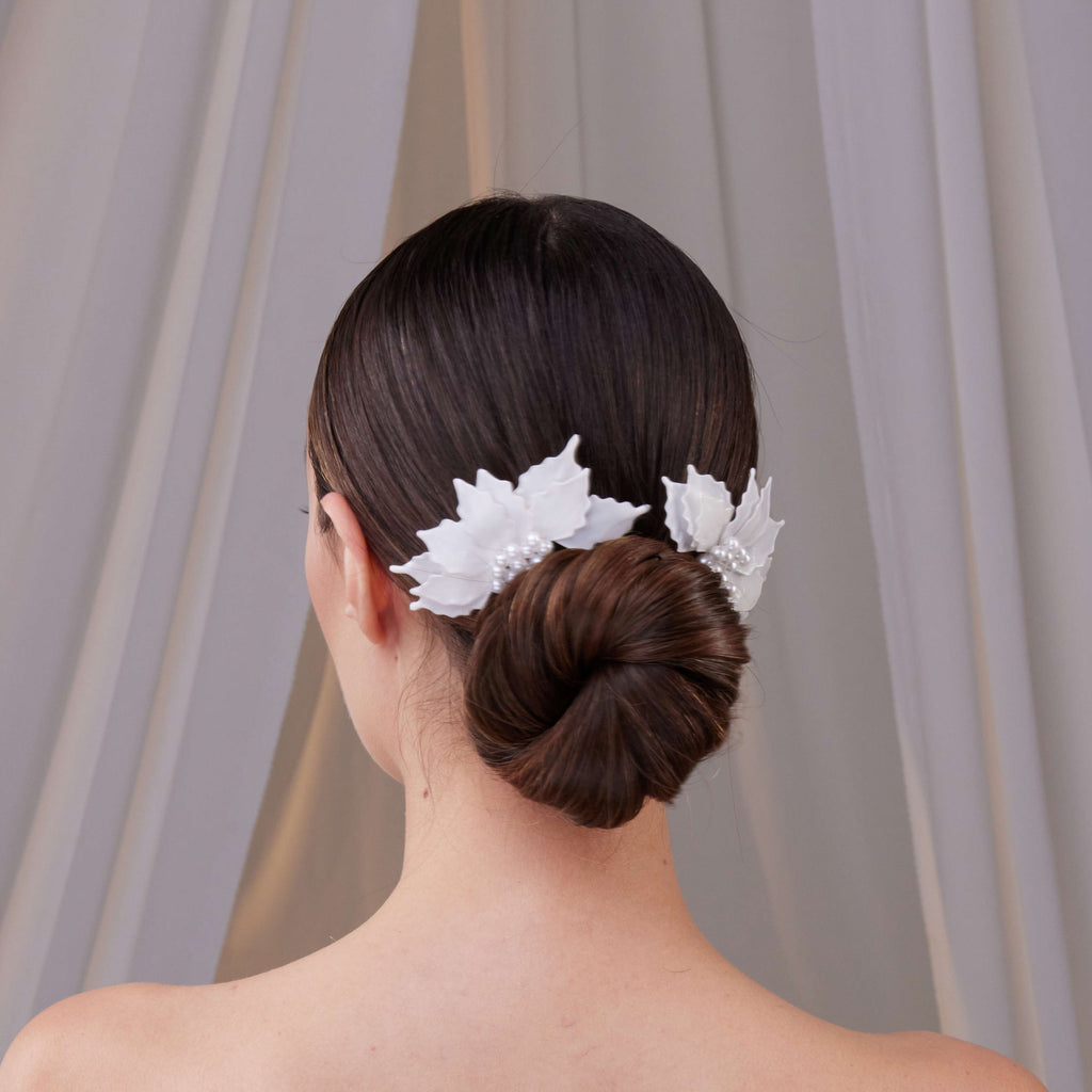 Two-Piece Resin Flower Wedding Hair Comb Set – Bridal Port, view 3