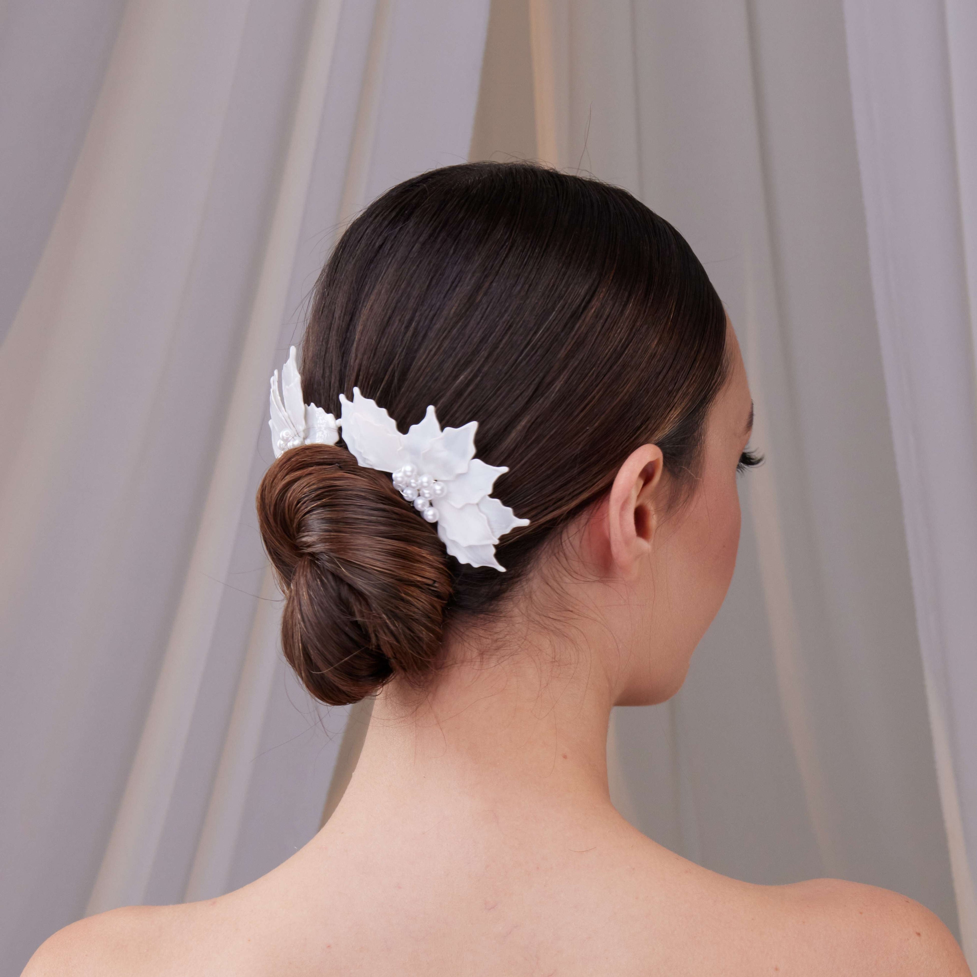 Two-Piece Resin Flower Wedding Hair Comb Set – Bridal Port, view 4