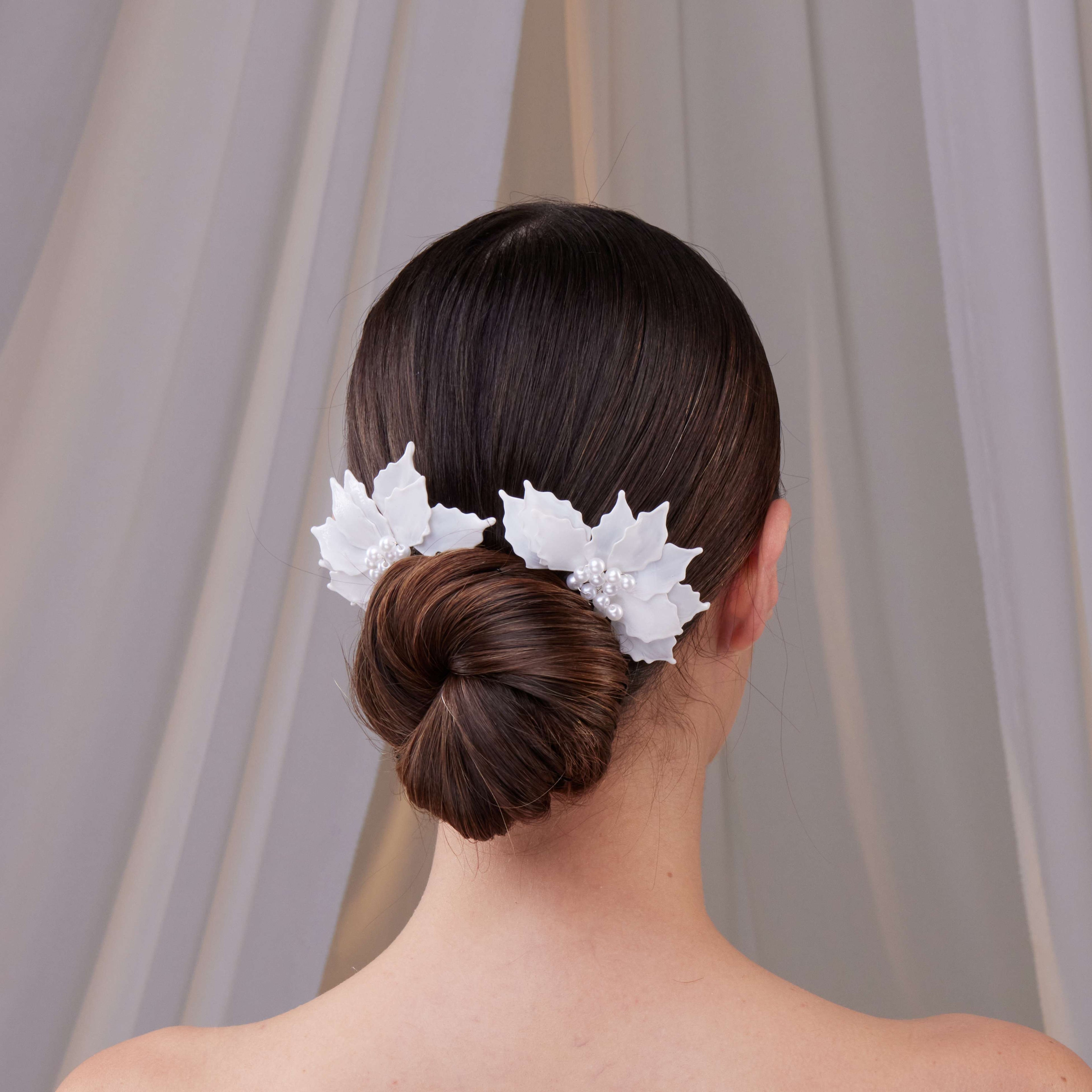 Two-Piece Resin Flower Wedding Hair Comb Set – Bridal Port, view 5