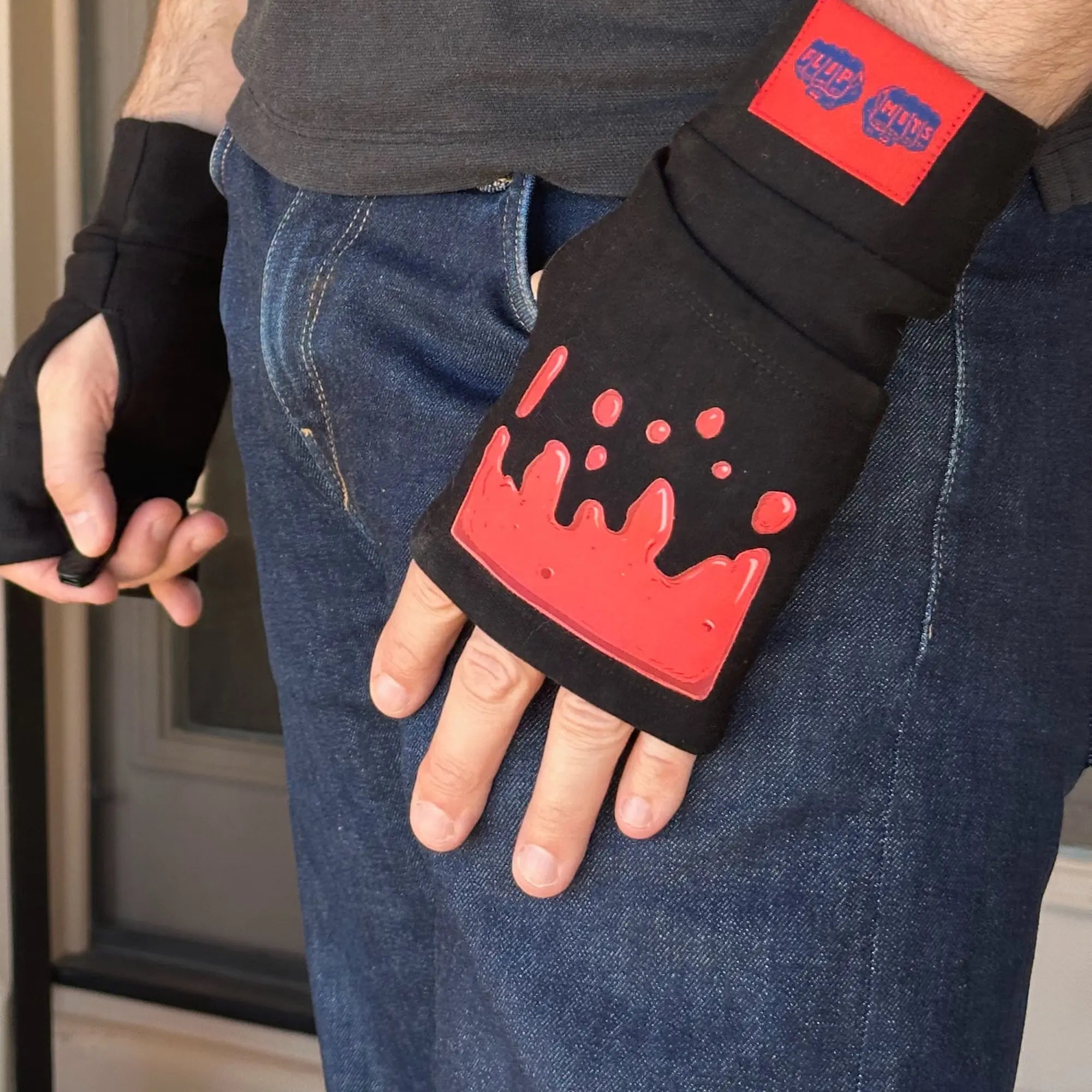 FLIPMITS BLOODY-KNUCKLES FLIPMITS — lifestyle context