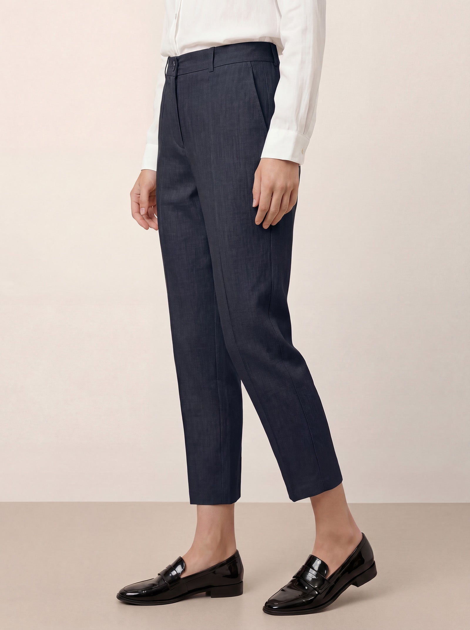 LINTICO Linen Tailored Straight Cropped Pants LOGAN — back view