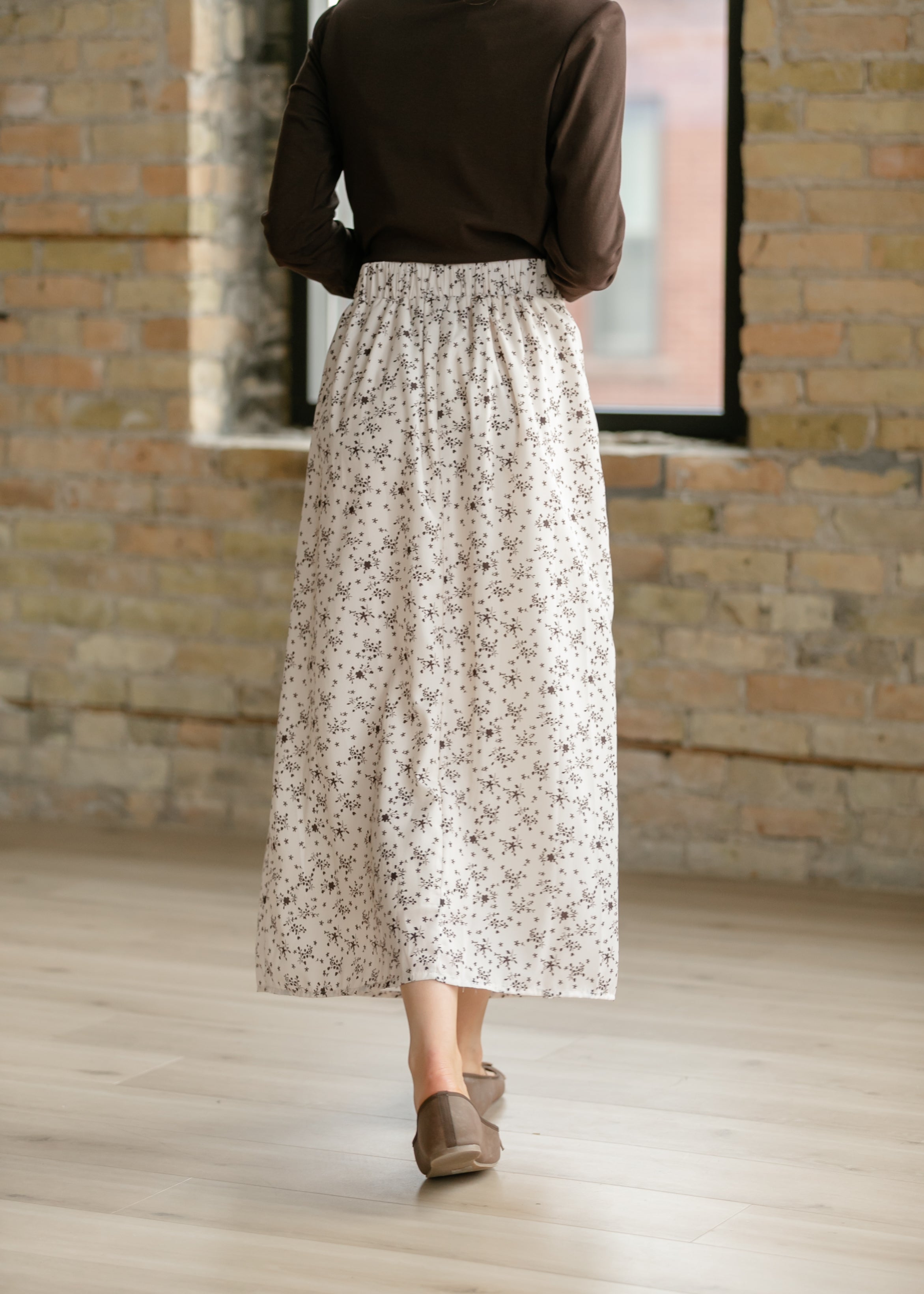 Inherit Co. Braylyn Brown Floral Midi Skirt — alternative angle