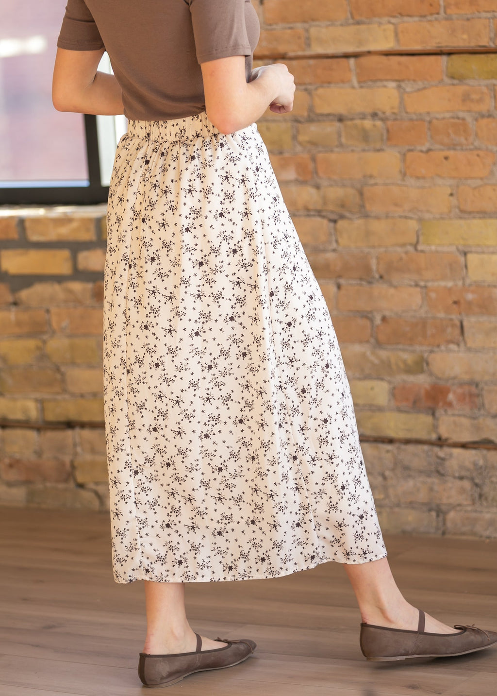 Inherit Co. Braylyn Brown Floral Midi Skirt — detail close-up