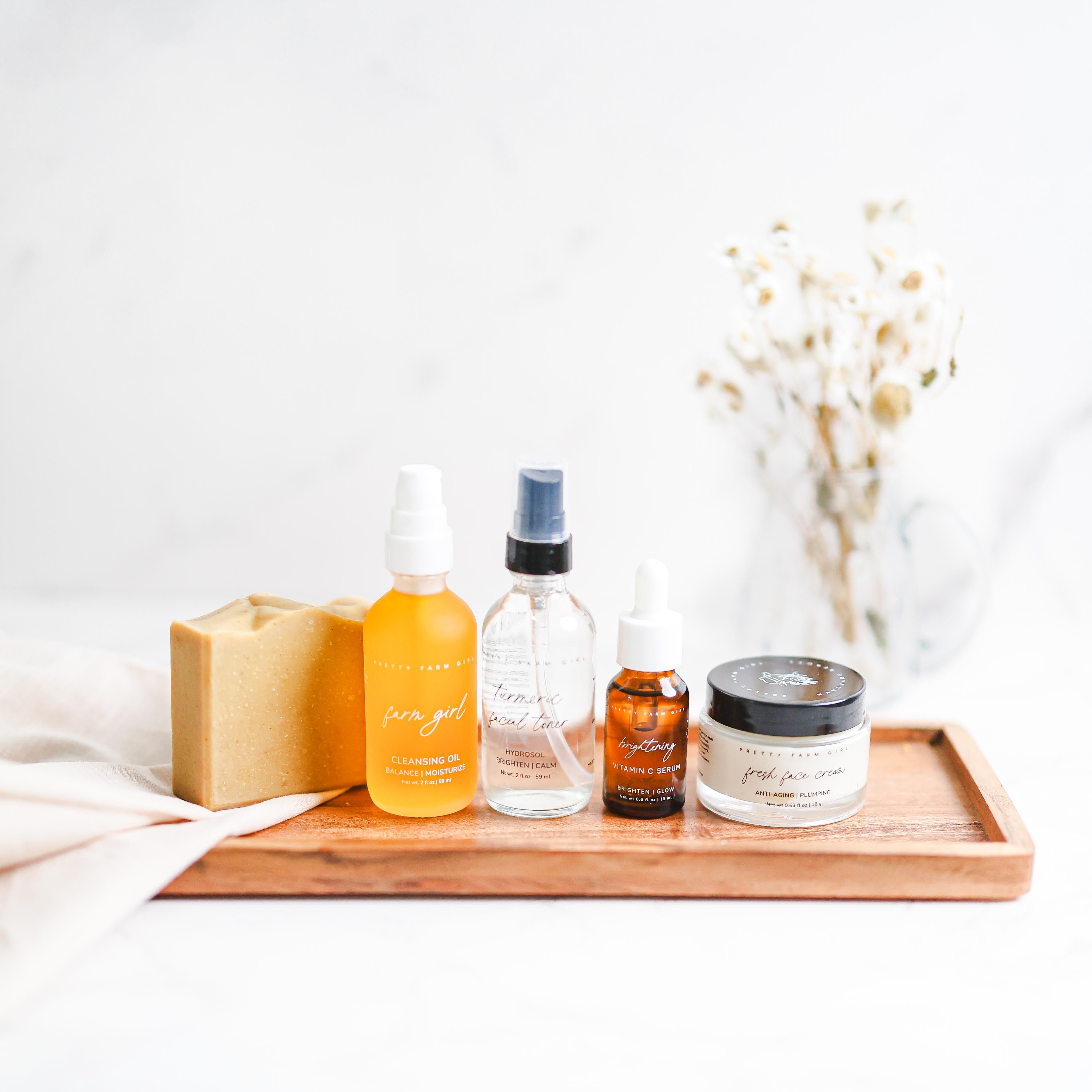 Pretty farm girl Dark Spot Brightening Kit — main product shot