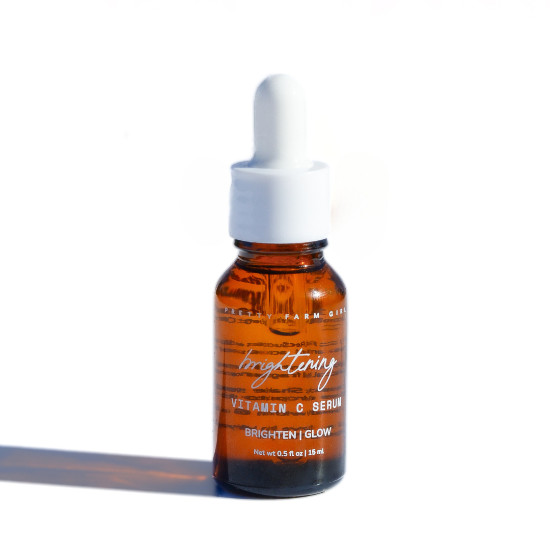 Pretty farm girl Brightening Serum  Vitamin C — side view