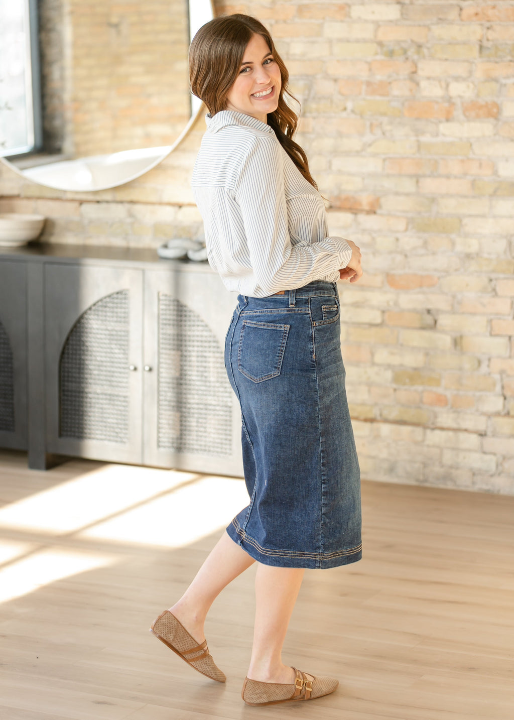 Inherit Co. Bryn Dark Wash Denim Midi Skirt — lifestyle context