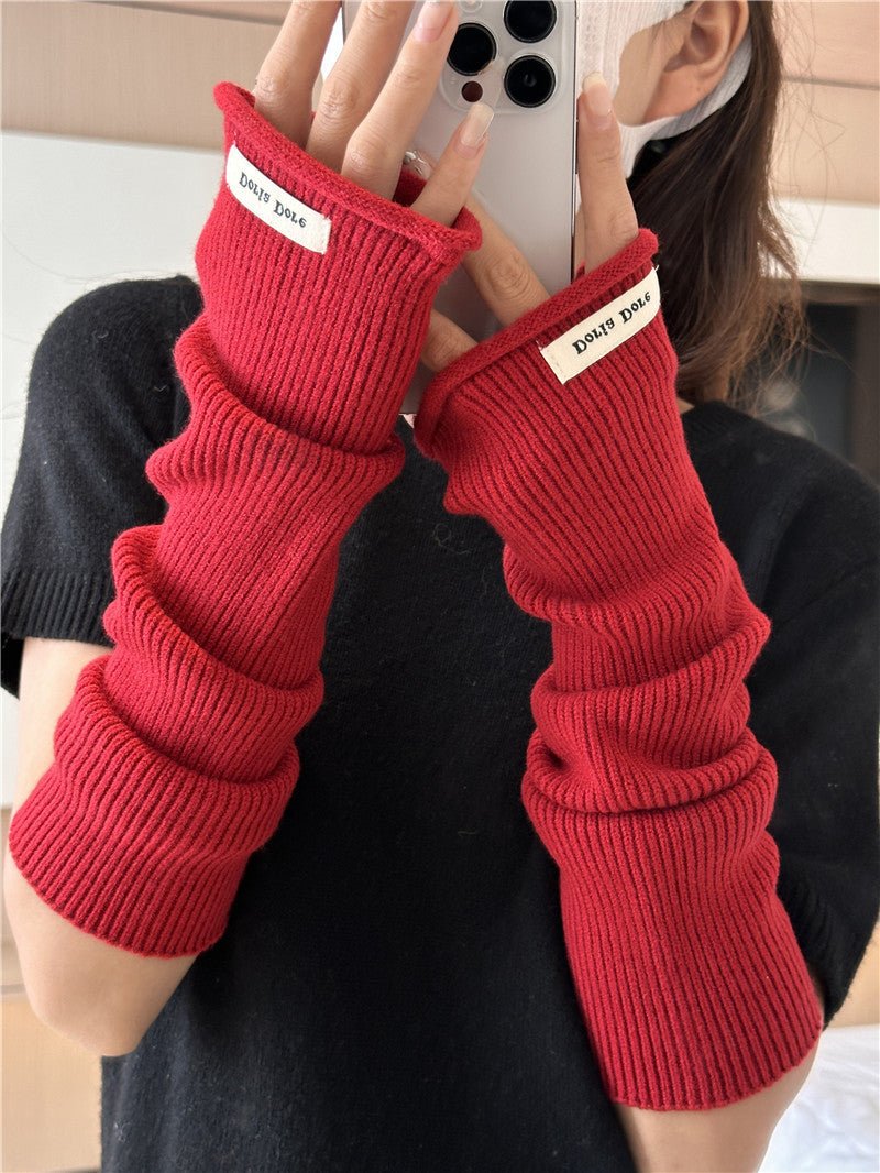 Mariam's Collection ‌Cascading Knit Sleeve Covers Cozy Elegance for Layered Style (MAC312) — detail close-up