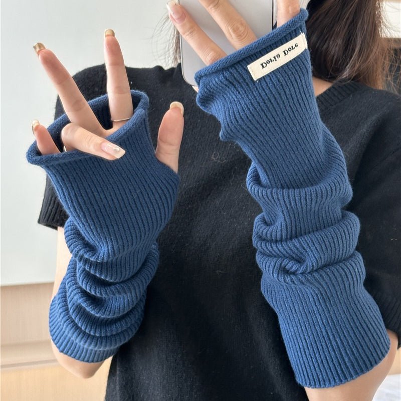 Mariam's Collection ‌Cascading Knit Sleeve Covers Cozy Elegance for Layered Style (MAC312) — detail shot 6