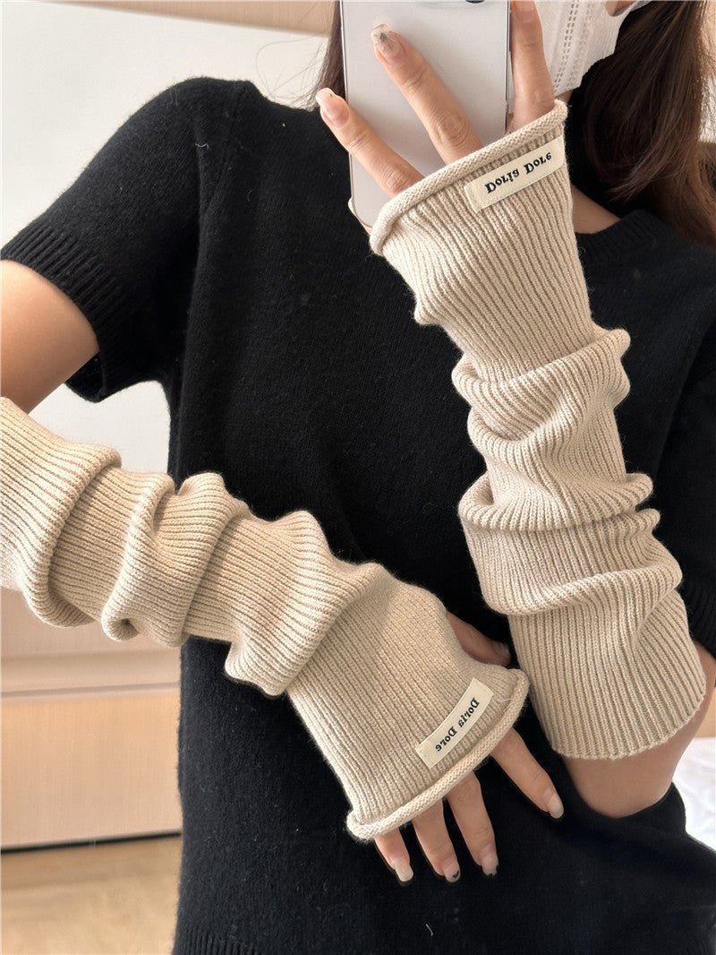Mariam's Collection ‌Cascading Knit Sleeve Covers Cozy Elegance for Layered Style (MAC312) — fabric or material detail