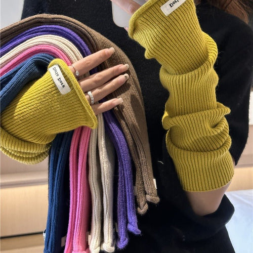 ‌Cascading Knit Sleeve Covers Cozy Elegance for Layered Style (MAC312)