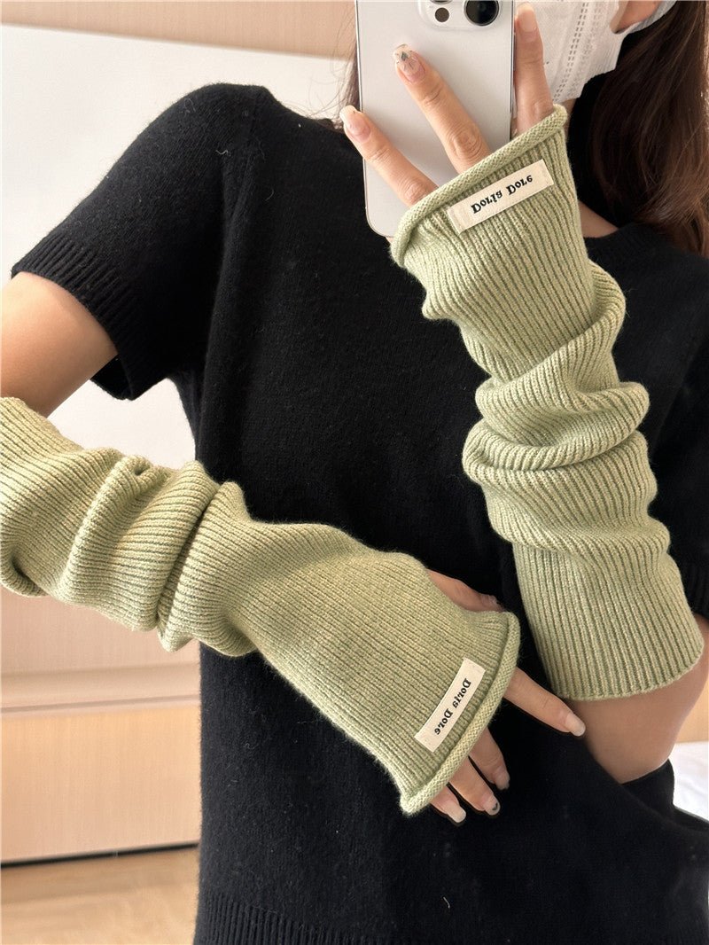 Mariam's Collection ‌Cascading Knit Sleeve Covers Cozy Elegance for Layered Style (MAC312) — detail shot 7