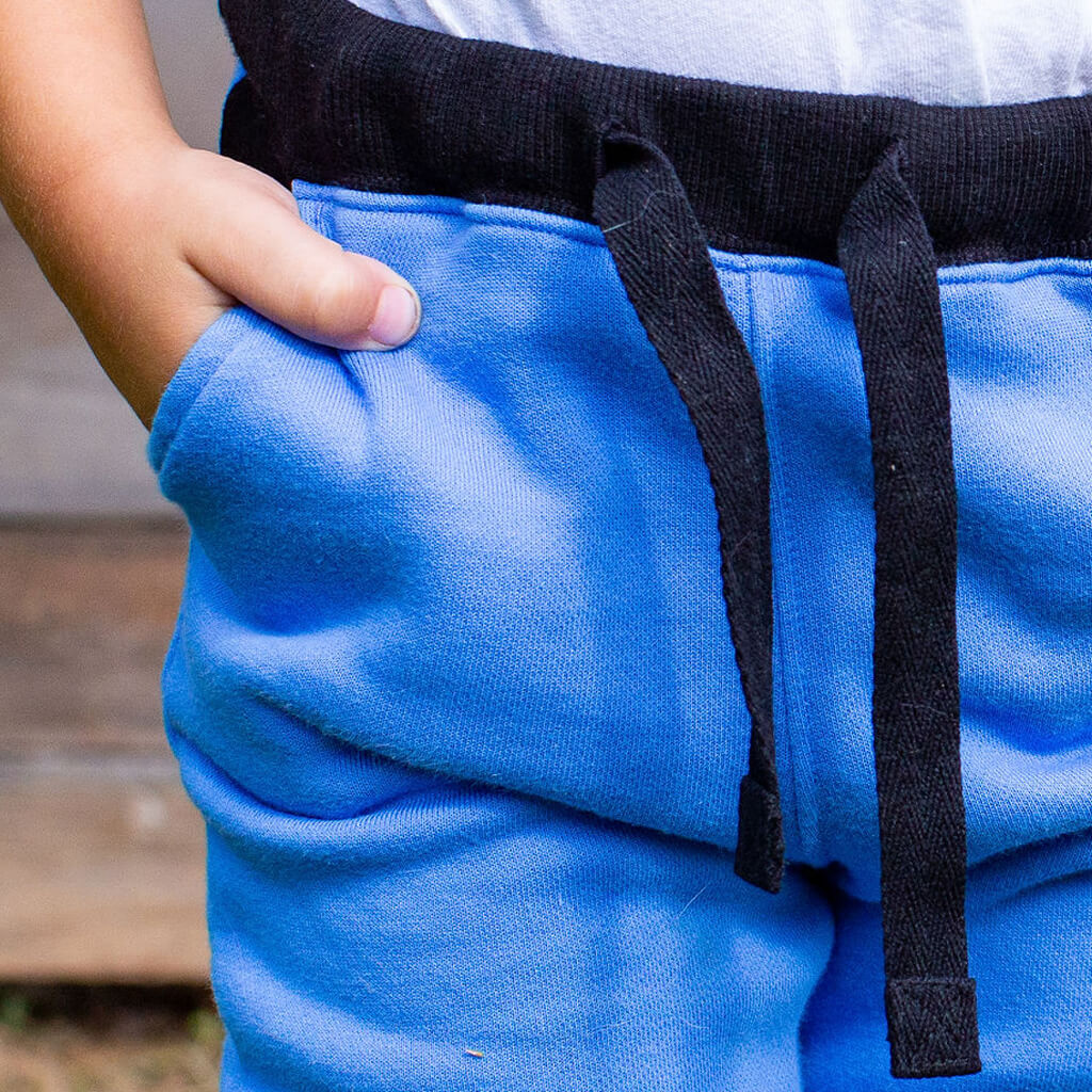 Princess Awesome & Boy Wonder Cat and Yarn Fuzzy Fleece Joggers with Pockets — detail shot 6