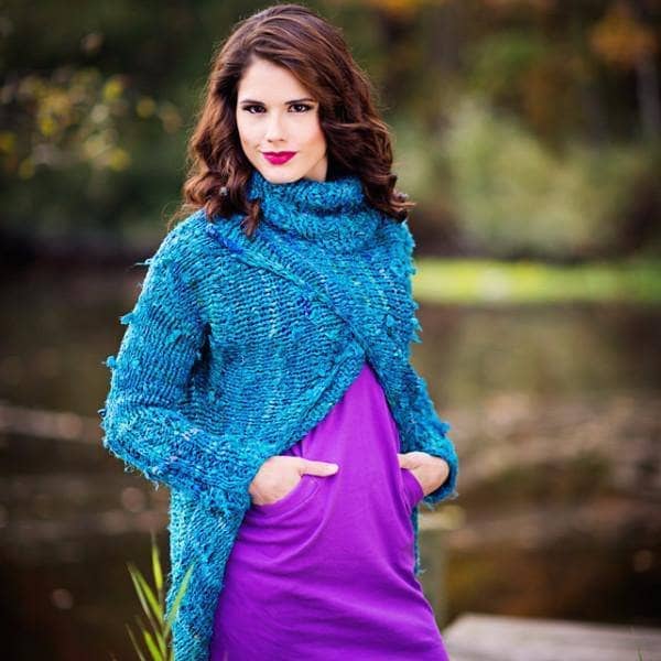 Darn Good Yarn Darn Good Yarn Catwalk Sweater Knitting Kit — Darn Good Yarn branding close-up