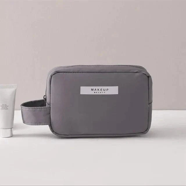 Chic Beauty Bag Organizer