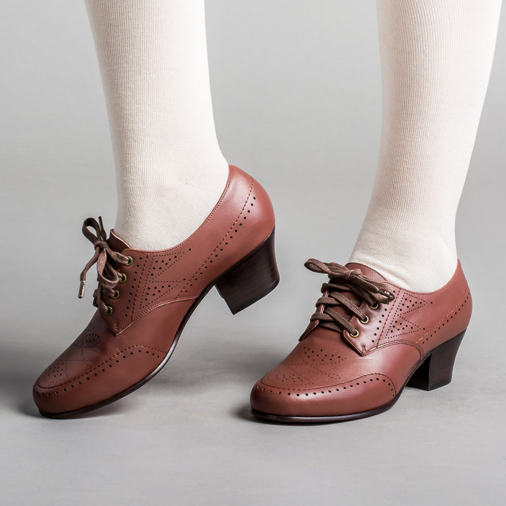 American Duchess Claire 1940s Oxfords (Brown) — detail and construction