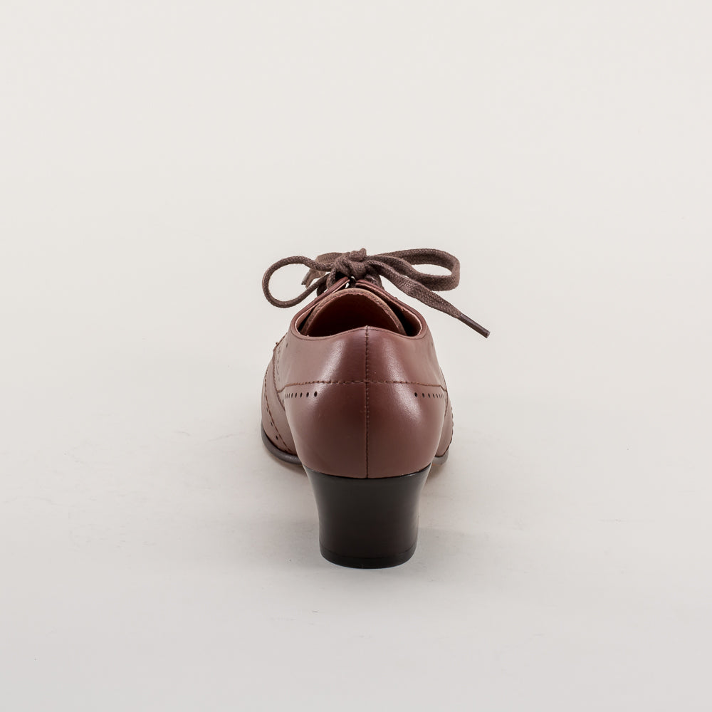 American Duchess Claire 1940s Oxfords (Brown) — in-use context