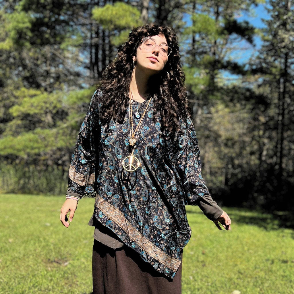 Darn Good Yarn Darn Good Yarn Recycled Sari Hooded Poncho — construction detail