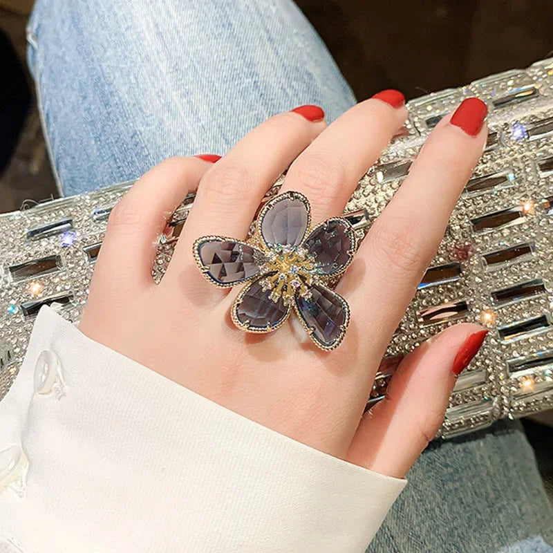 MyClosetAid MyClosetAid Crystal Swarovski Ring Flower Design — detail close-up