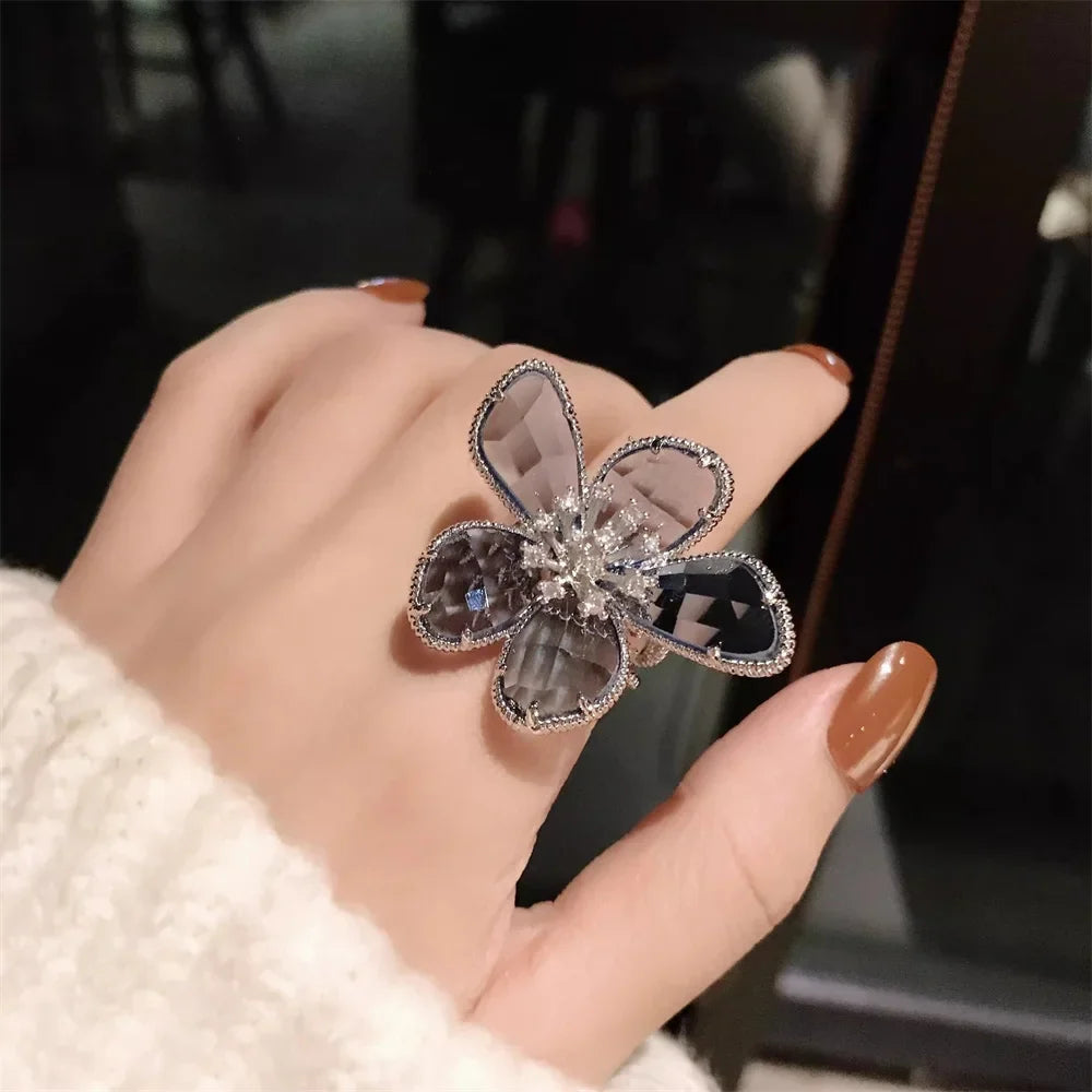 MyClosetAid MyClosetAid Crystal Swarovski Ring Flower Design — alternative angle